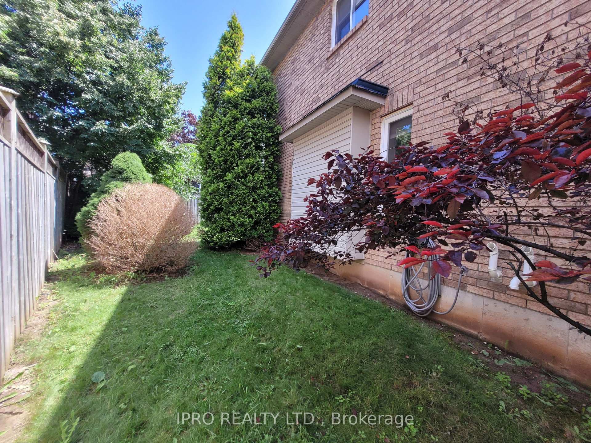 2446 Valley Heights Crescent photo 28