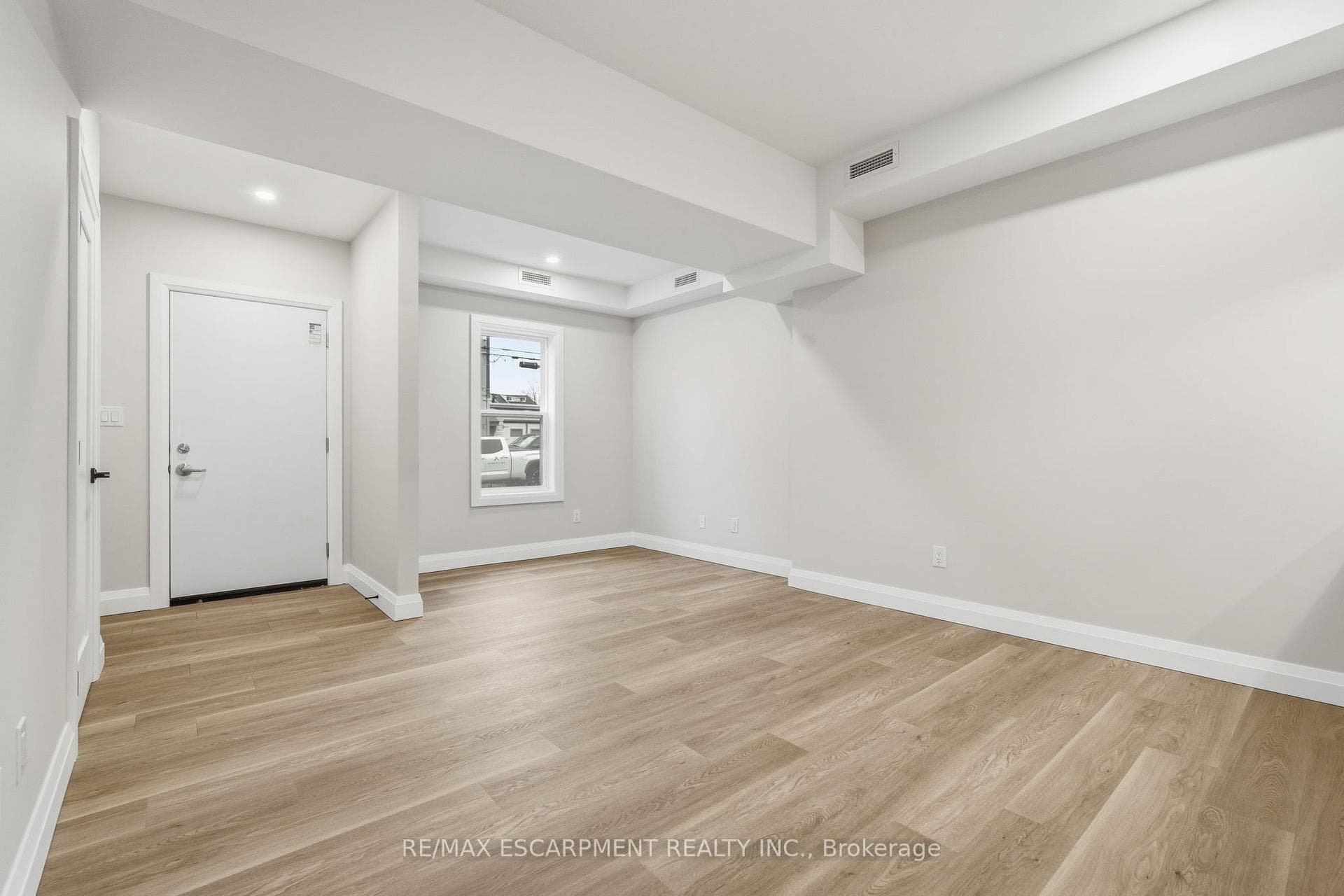 231 Park Street Unit 1 photo 8