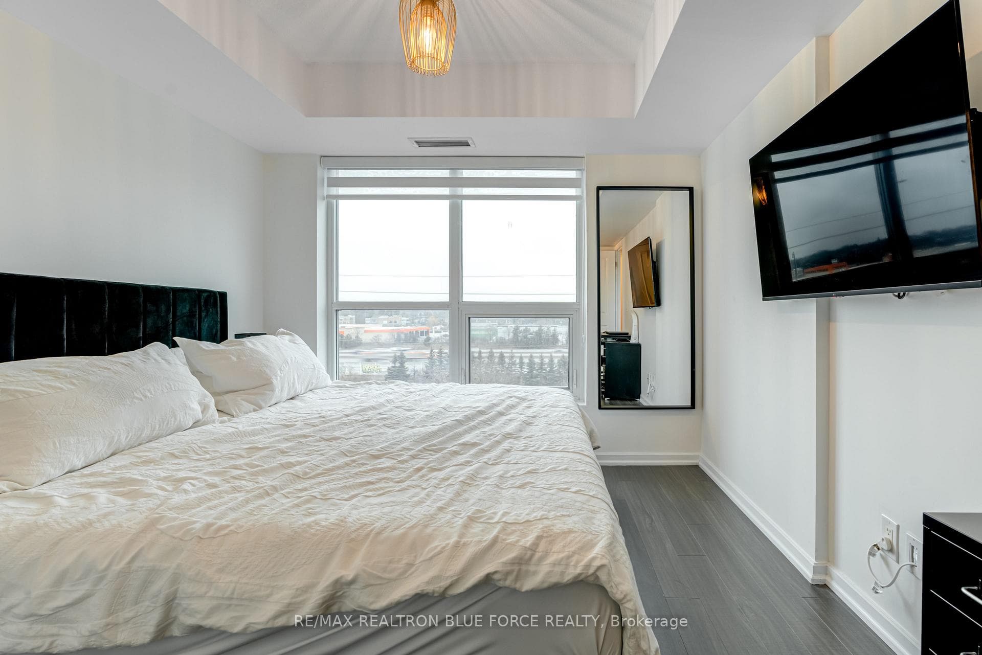 1235 Bayly Street Unit 409 photo 20
