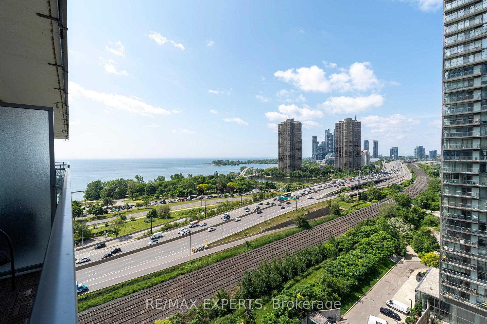 103 The Queensway N/A Unit 1507 photo 24