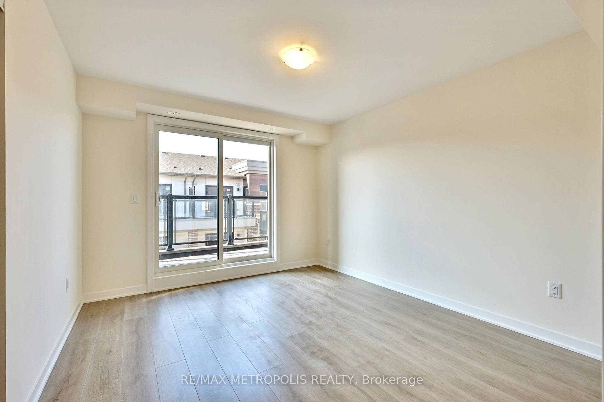 1695 Dersan Street Unit 1012 photo 22