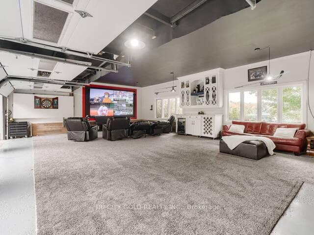 16 OCHS Drive photo 41