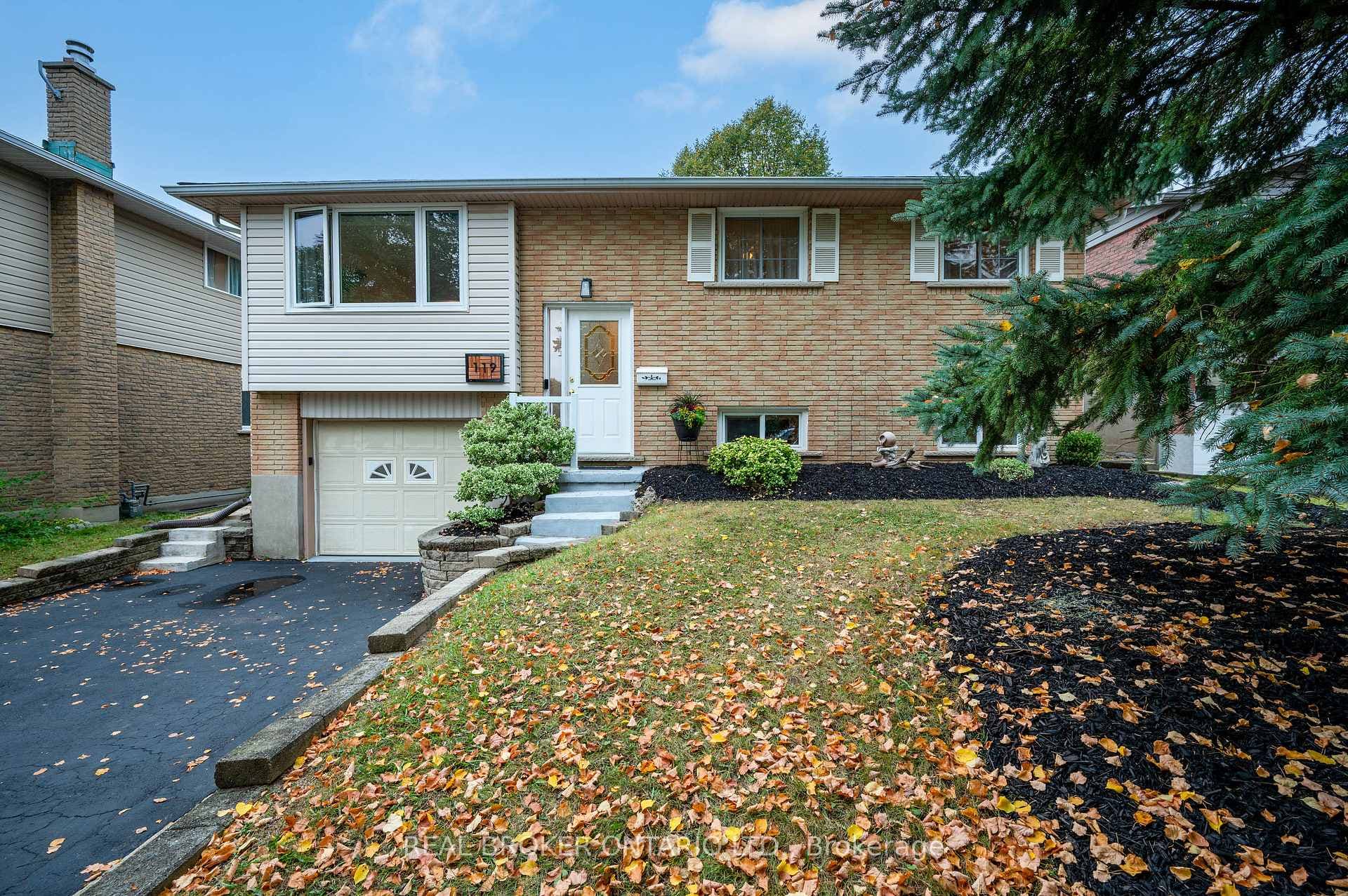 119 Wheatfield Crescent photo 3