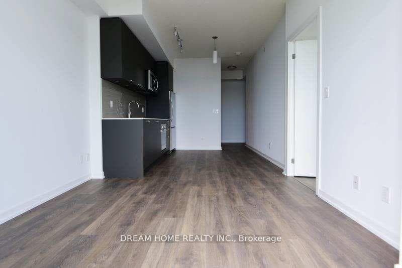 56 forest manor Road Unit 2811 photo 3
