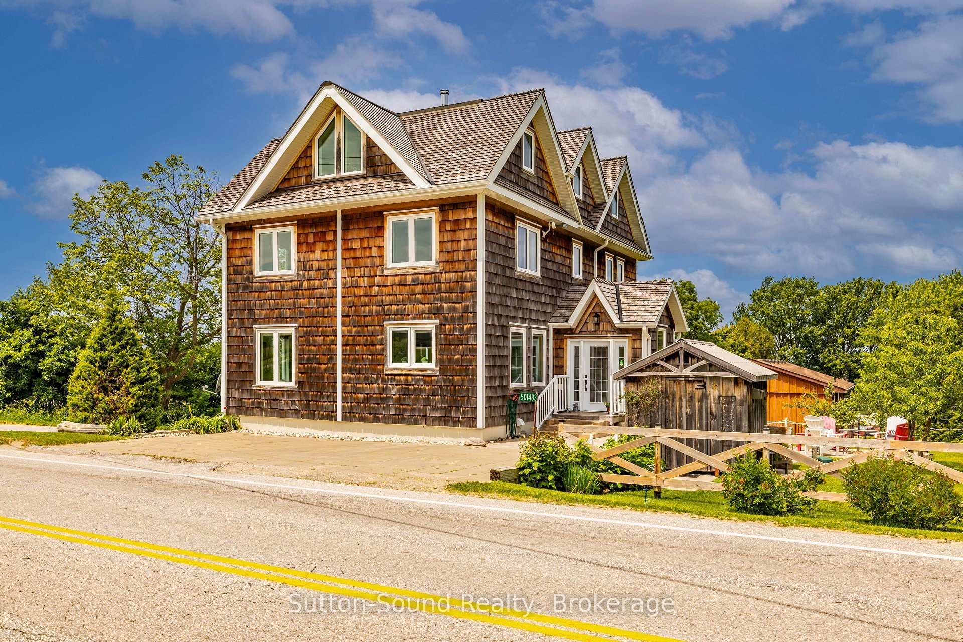 501483 Grey Road 1 Road photo 44