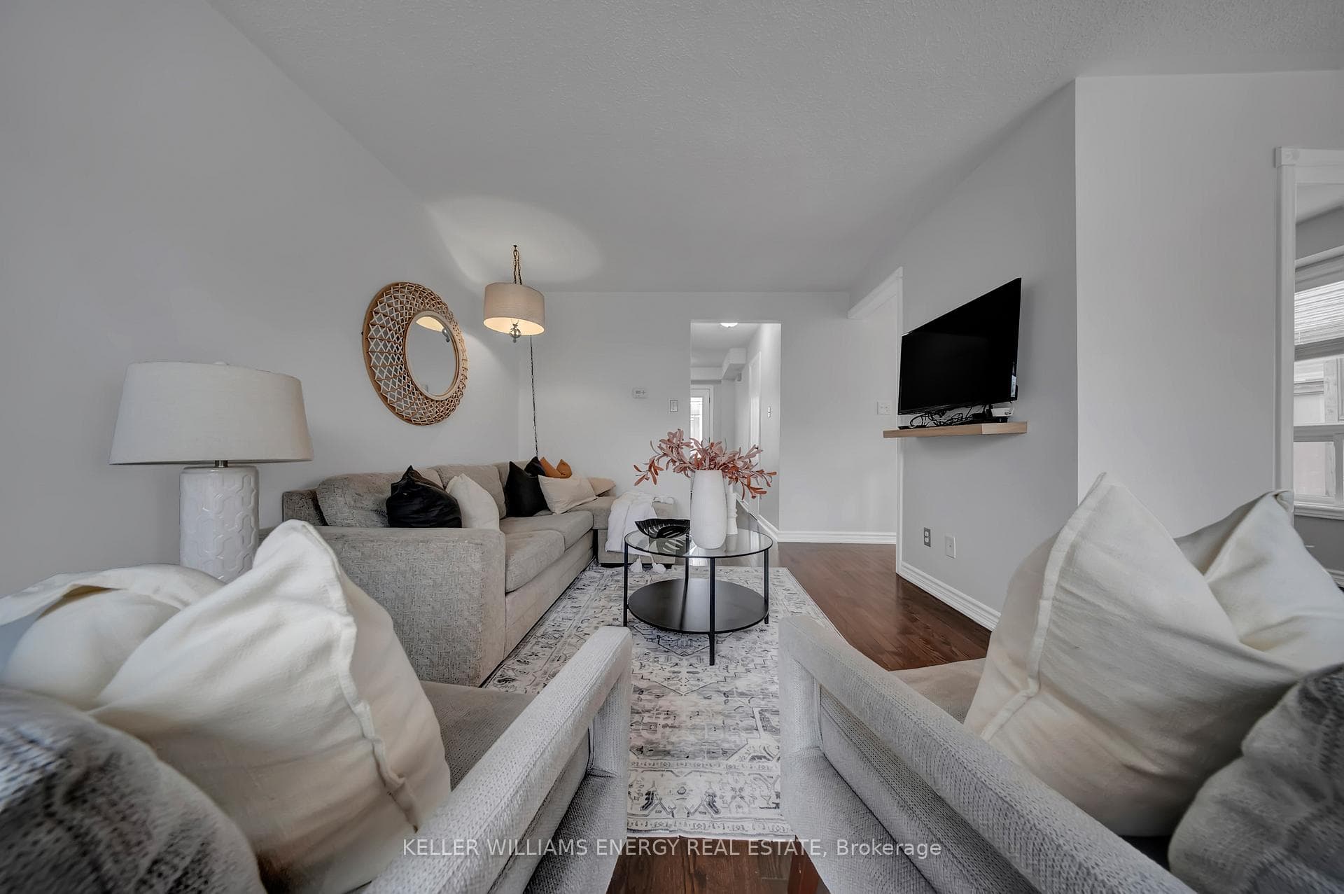 39 Longwood Court photo 11