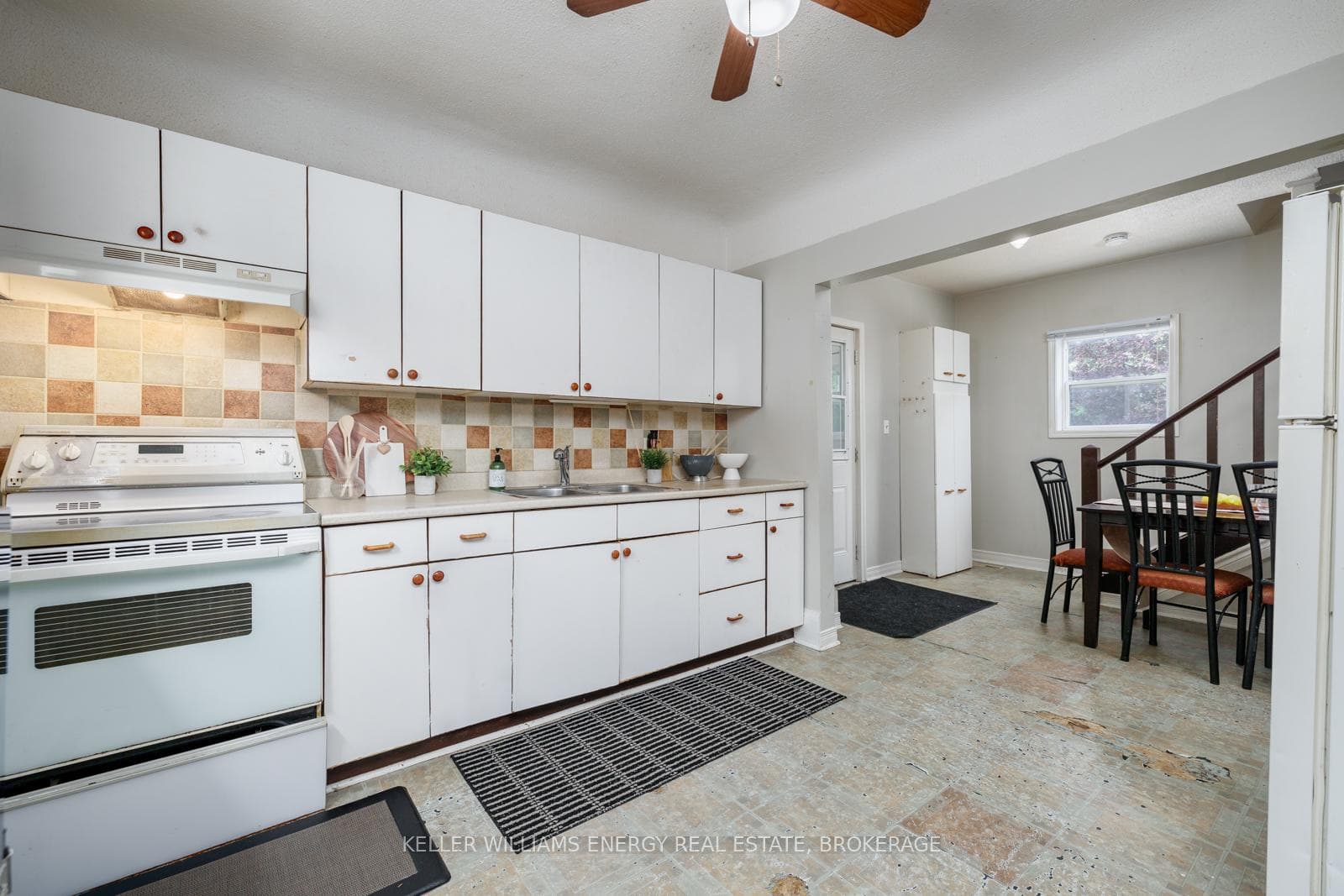 217 Malaga Road photo 5