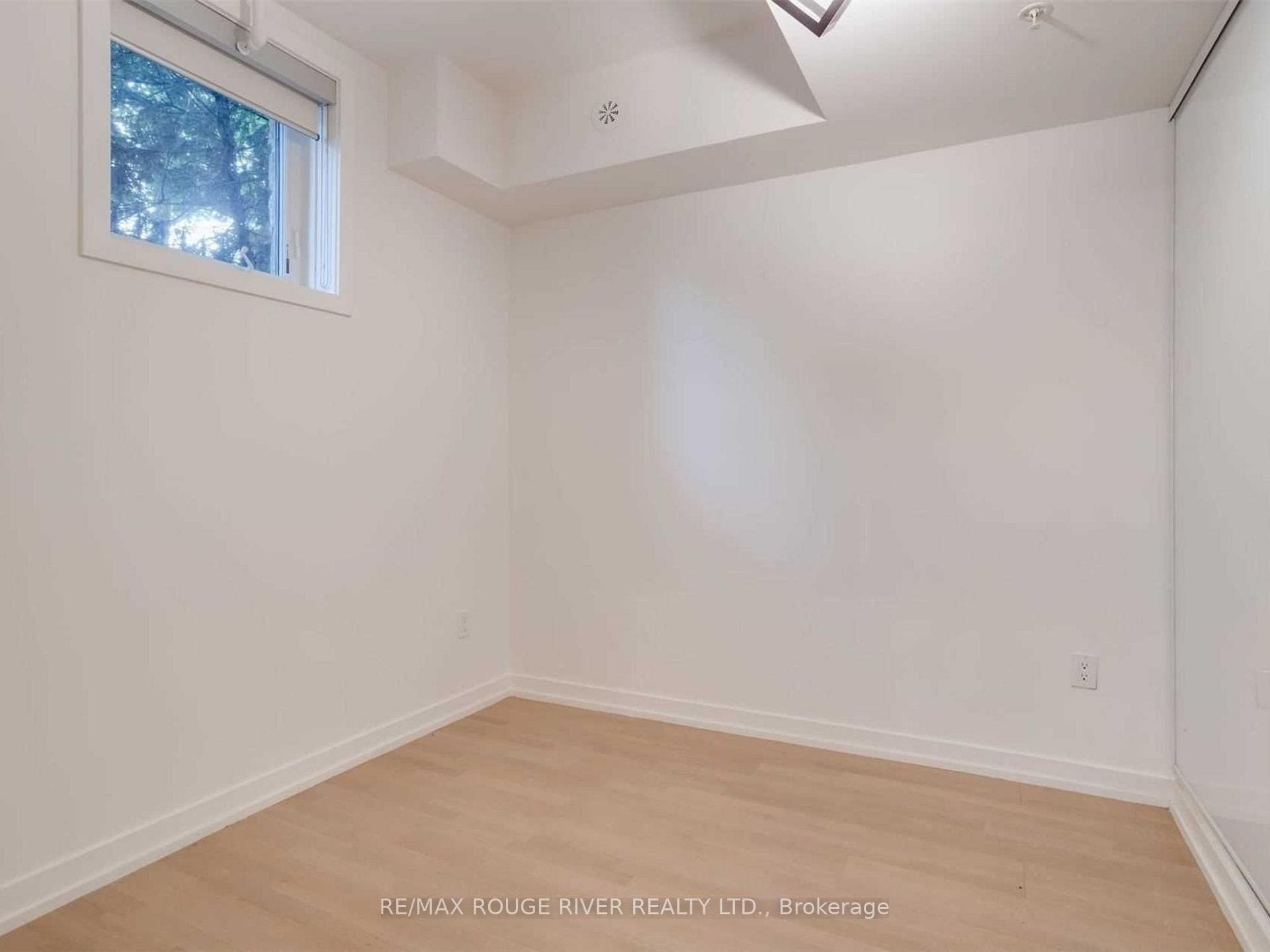 Office shown Vacant