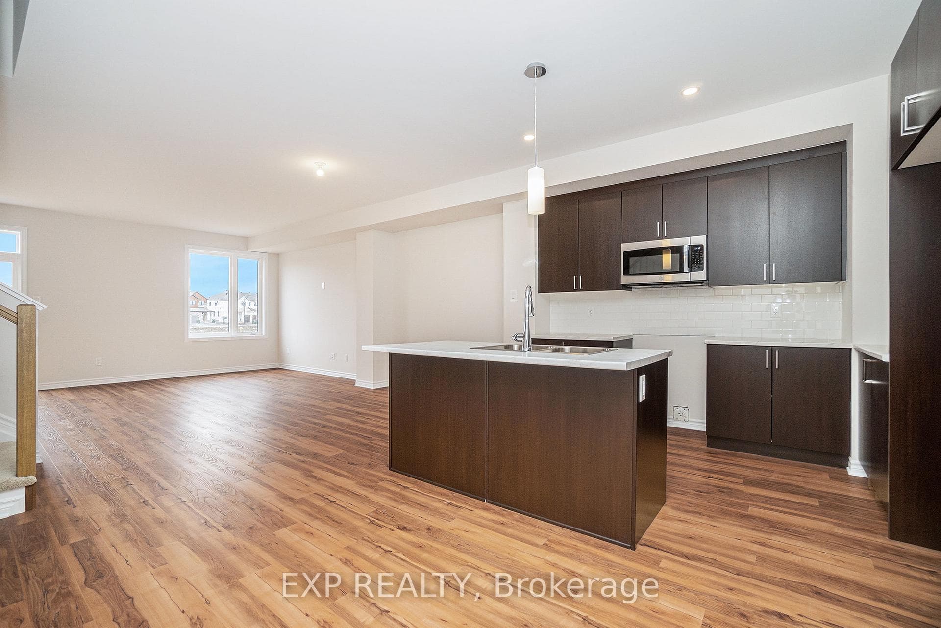 74 Richelieu Street photo 11