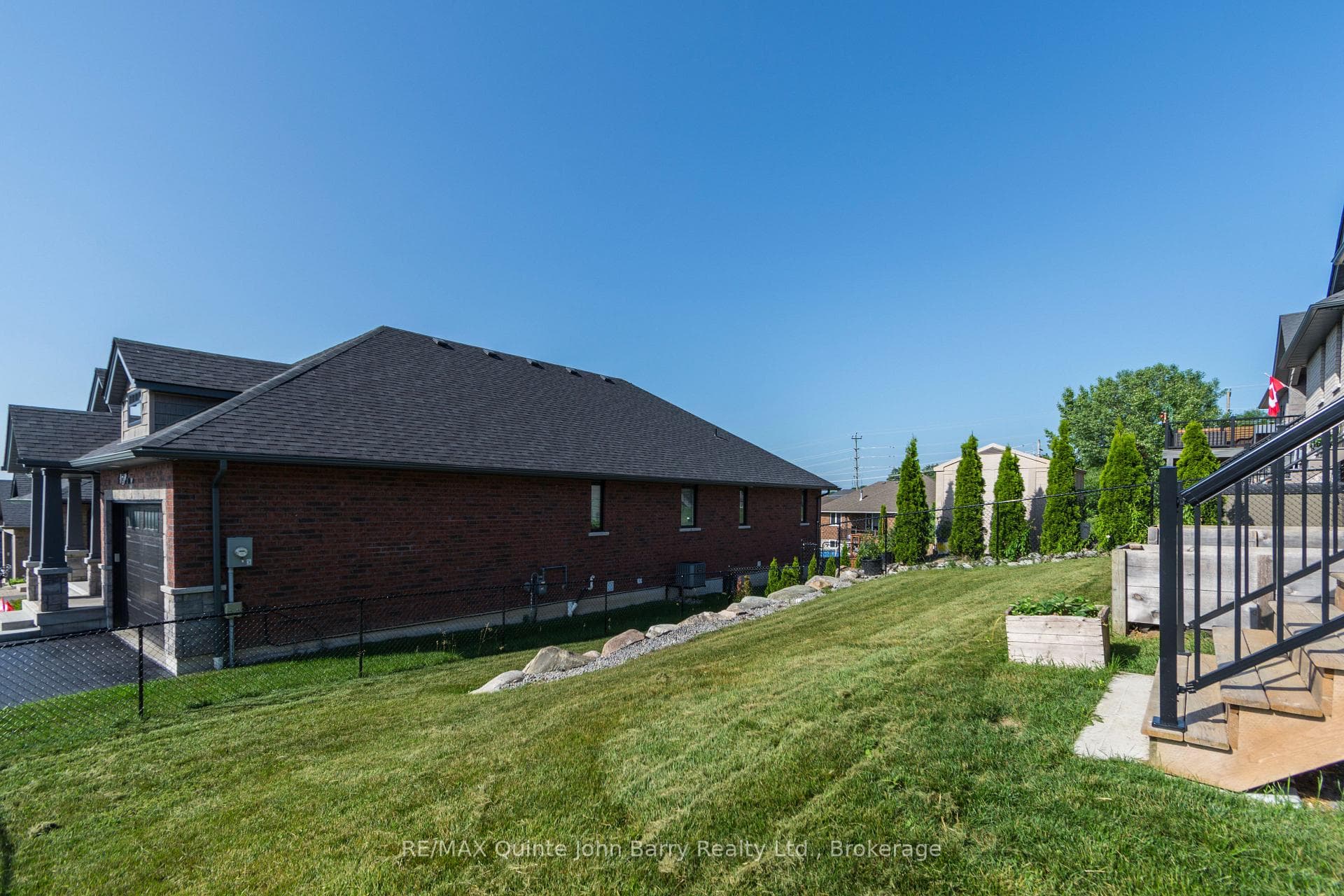 8 Tackaberry Drive photo 28