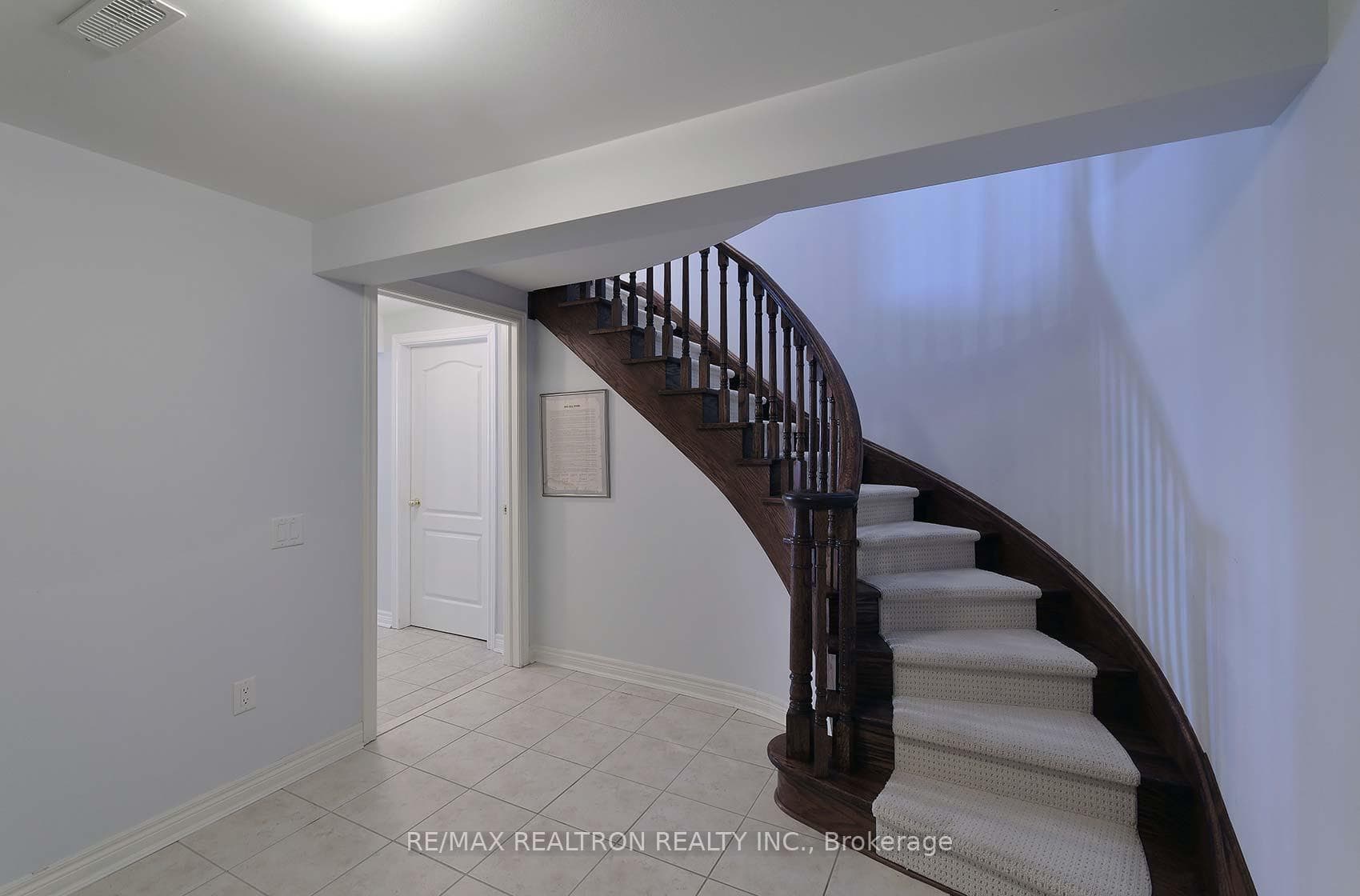 8 Danbrook Court photo 38