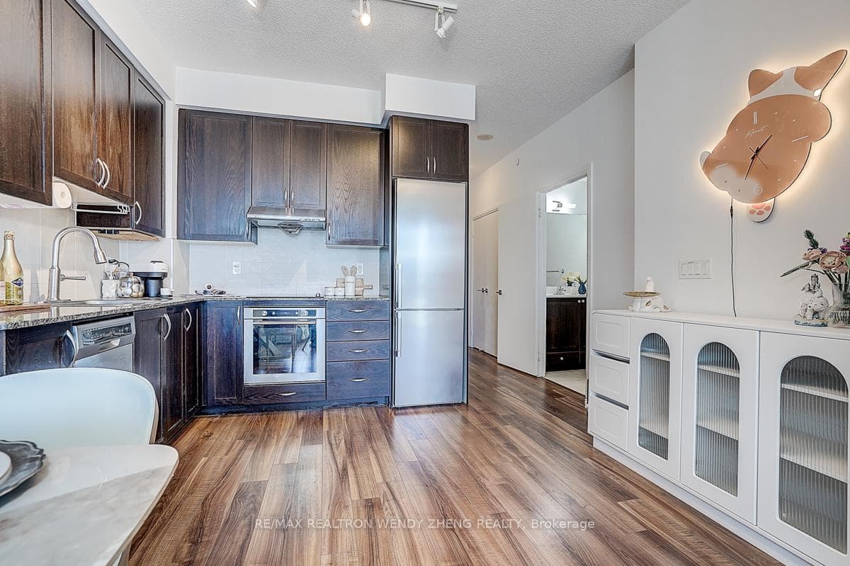 55 Ann O'Reilly Road Unit 709 photo 8