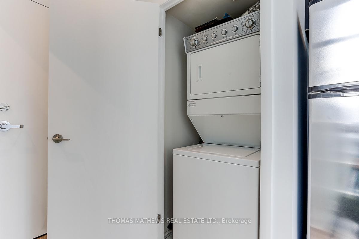 15 Bruyeres Mews Unit 1104 photo 20