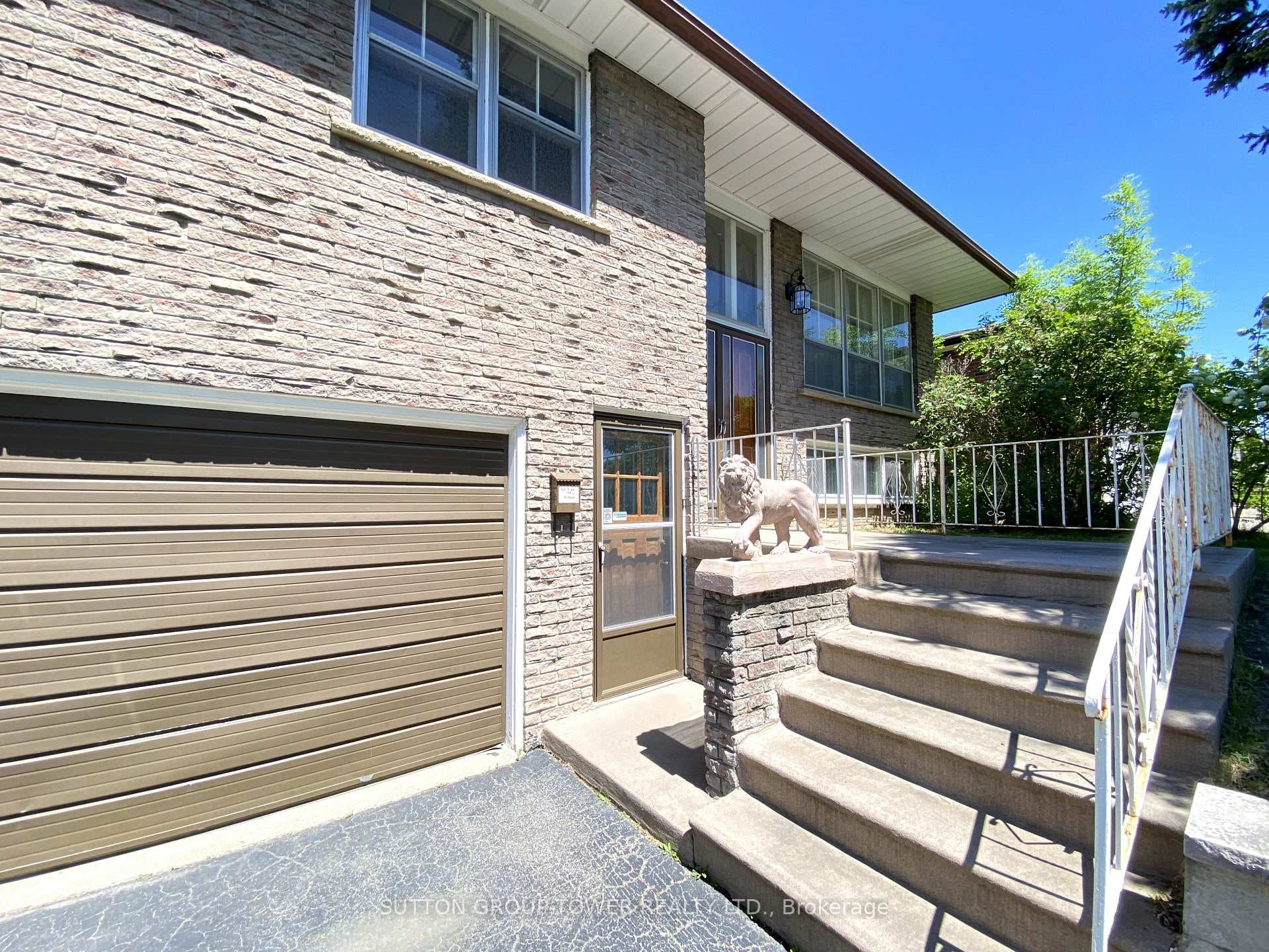 513 Silver Creek Boulevard photo 3