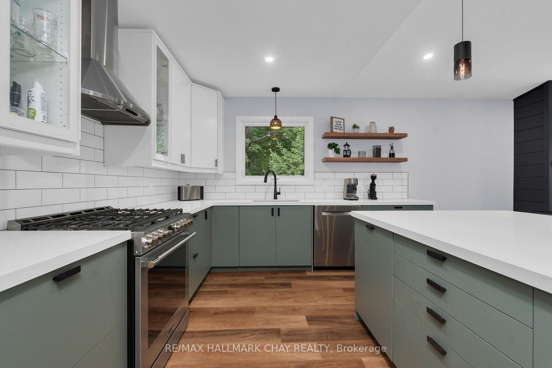 780 Marshall Road, Tiny