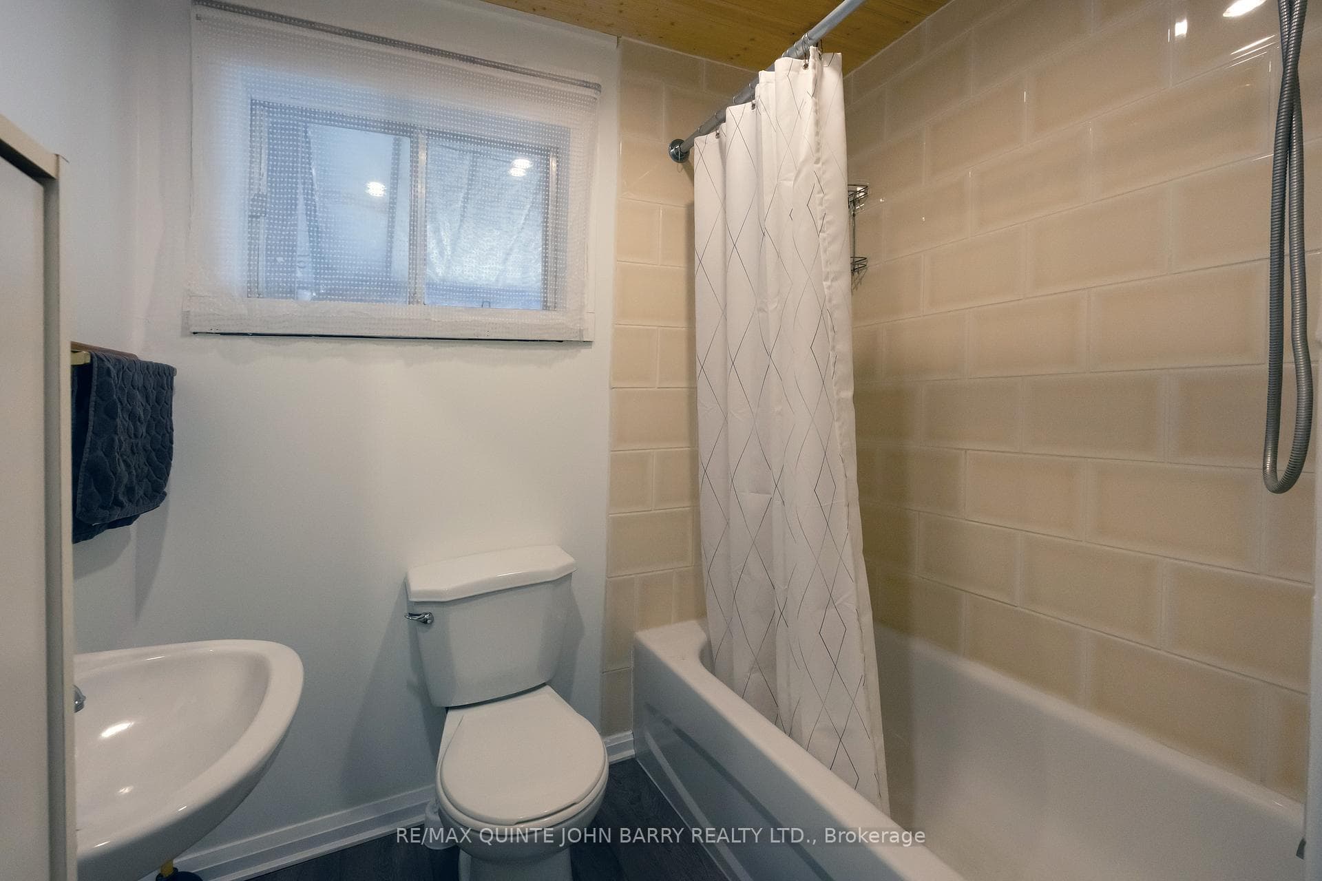 1790 Percy St Street photo 21