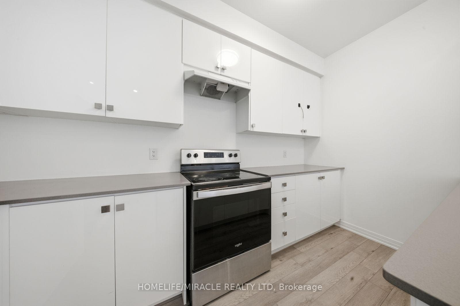 585 Colborne Street Unit 901 photo 8