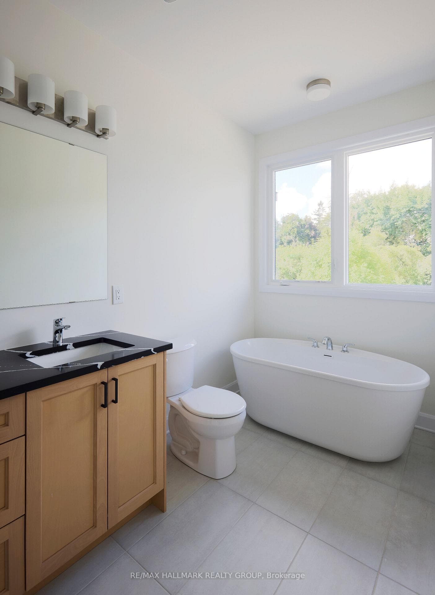 Images are to showcase builder finishes only.