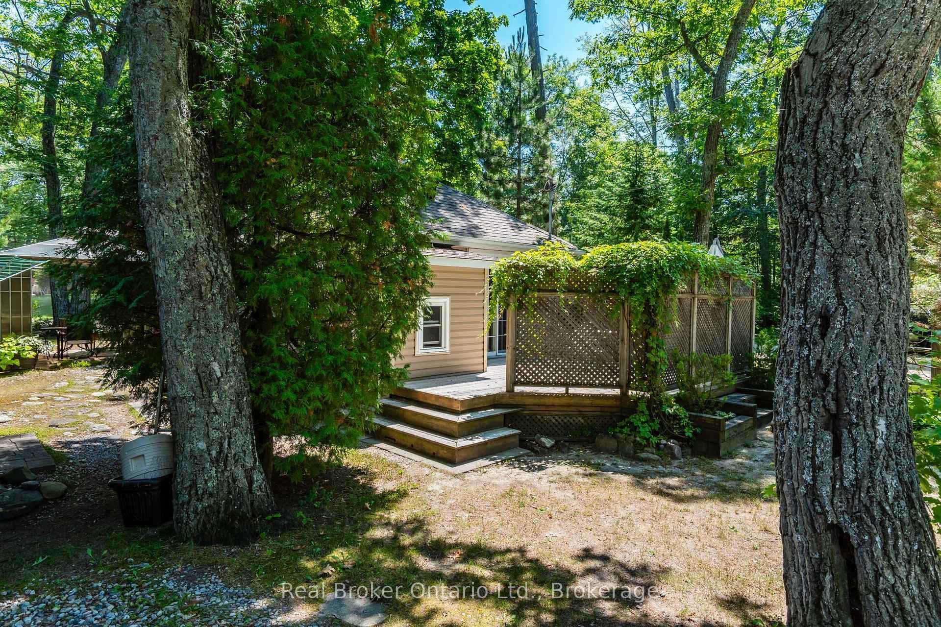 224 Tiny Beaches Road S Road photo 19