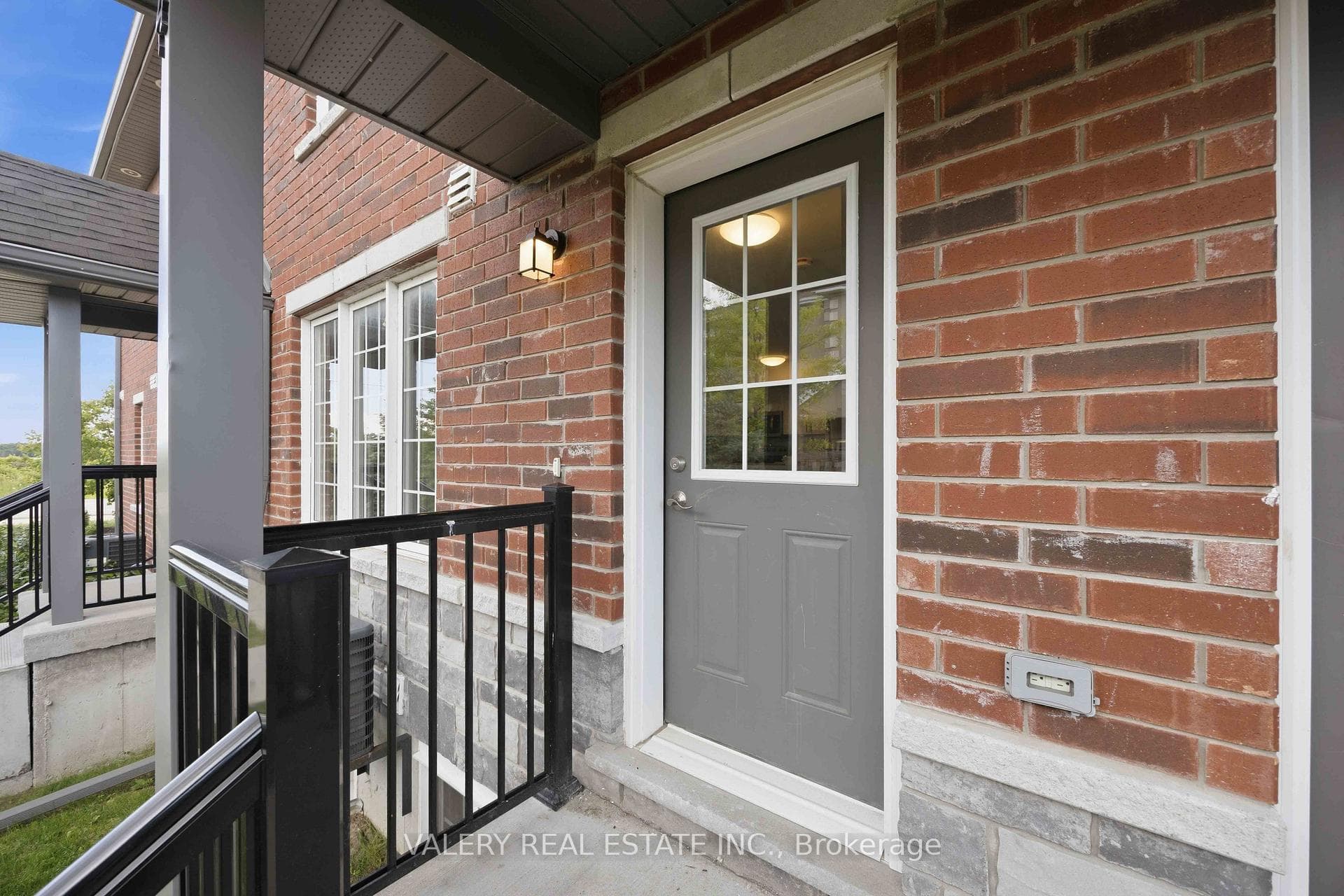 250 Penetanguishene Road Unit 14 photo 2