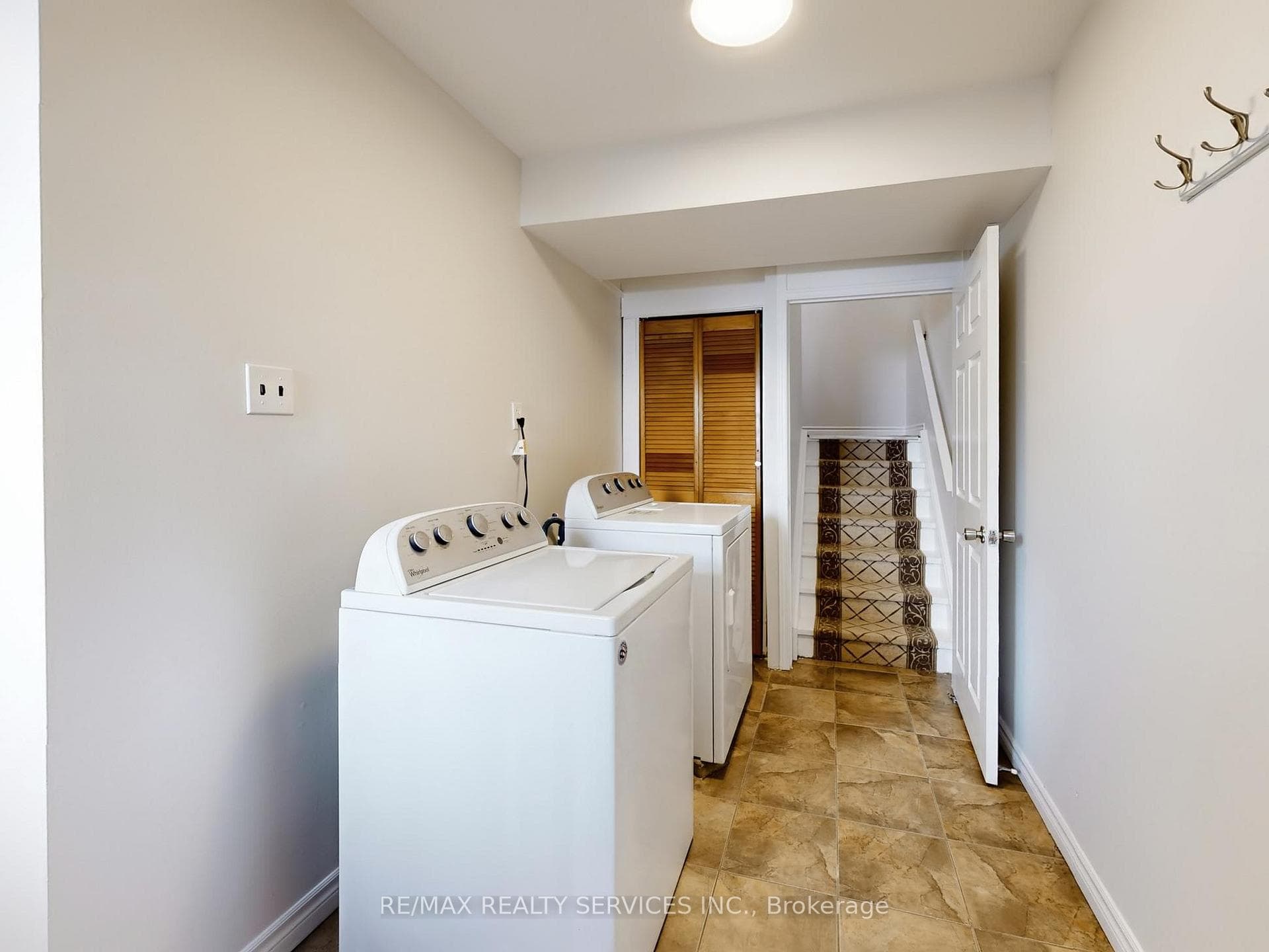 9 Glenridge Road photo 7