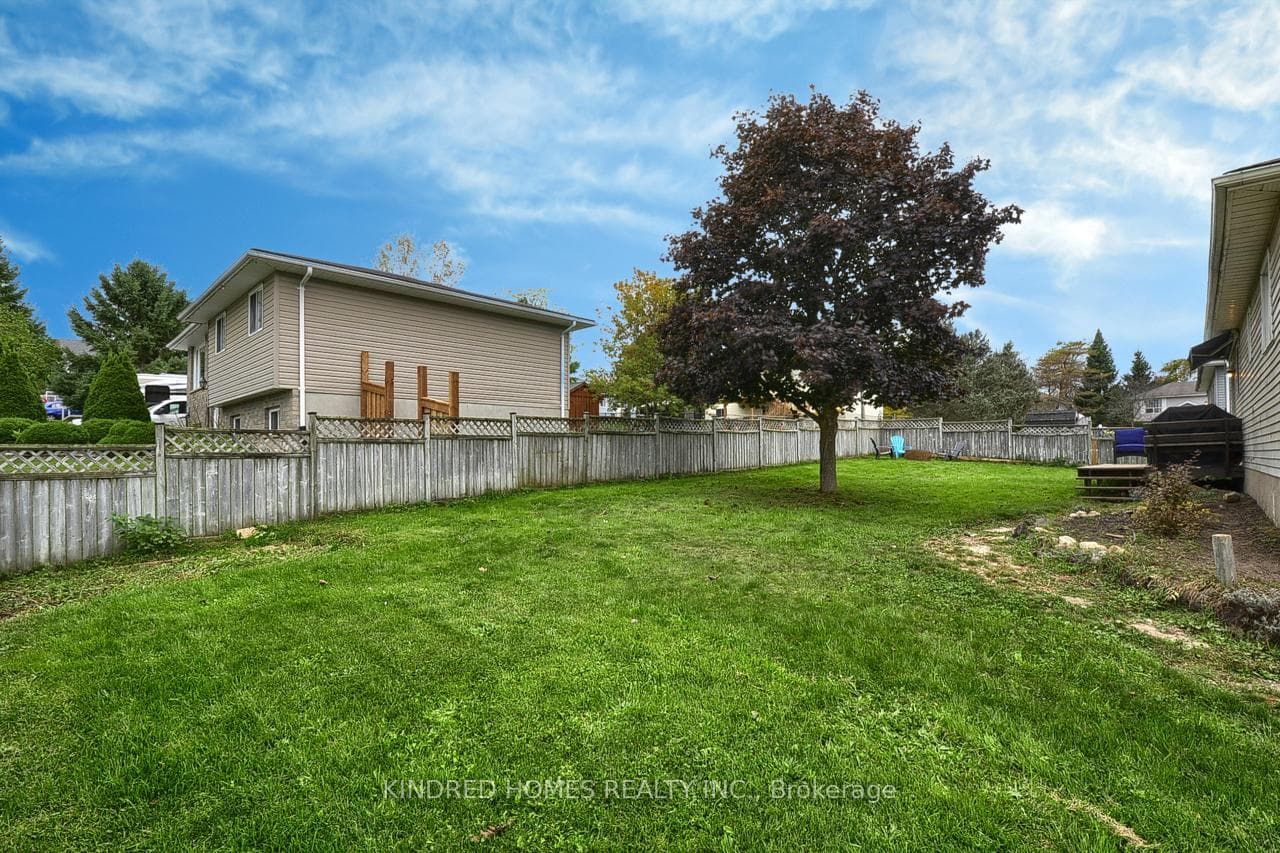 2 Brackenbury Street photo 27