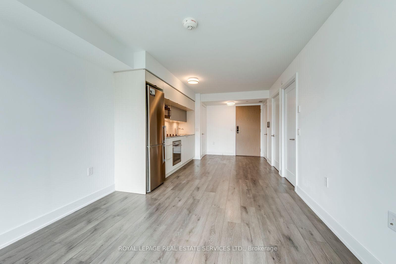 585 Bloor Street Unit 1320 photo 17