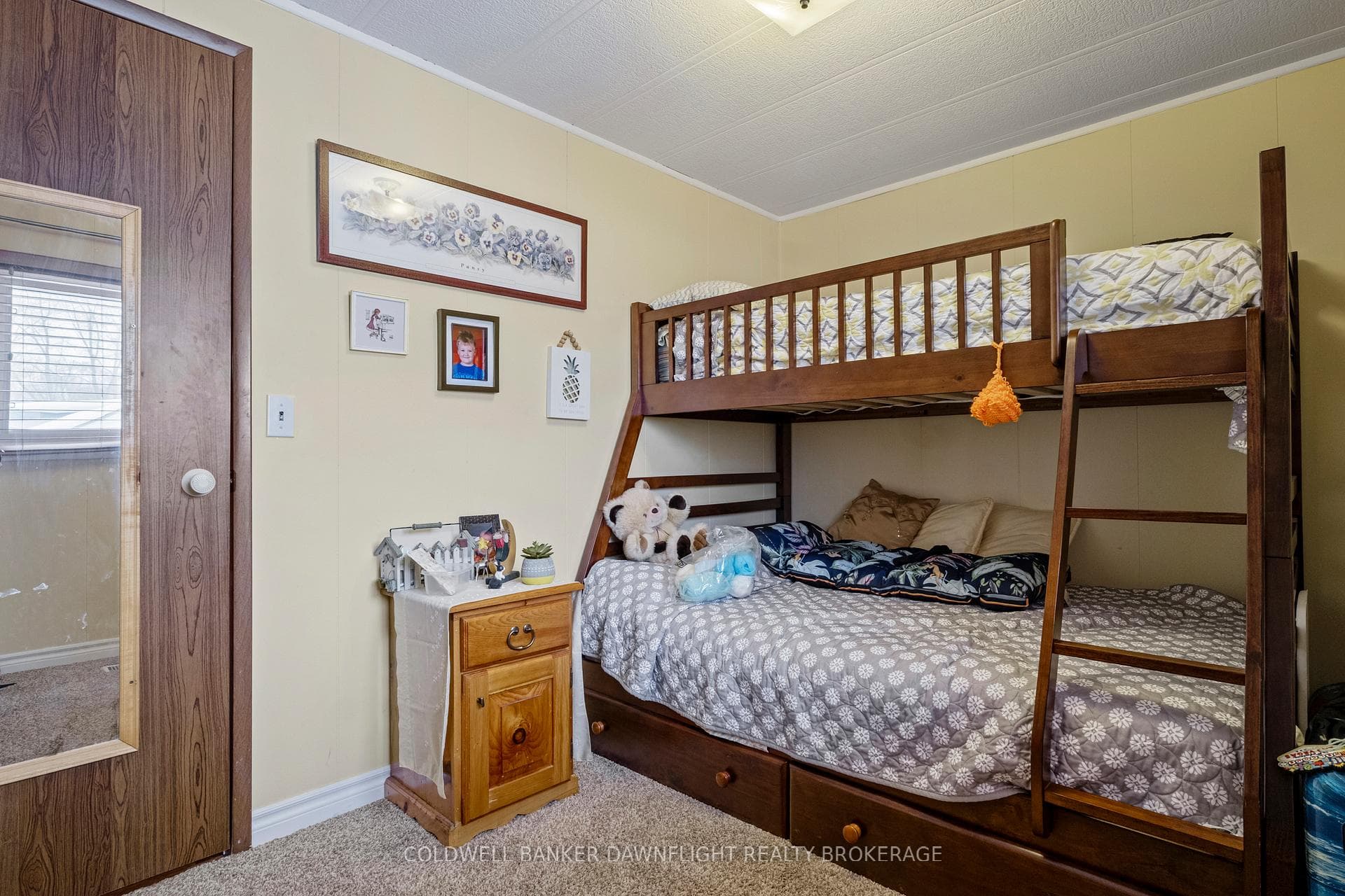4 Redford Drive photo 22