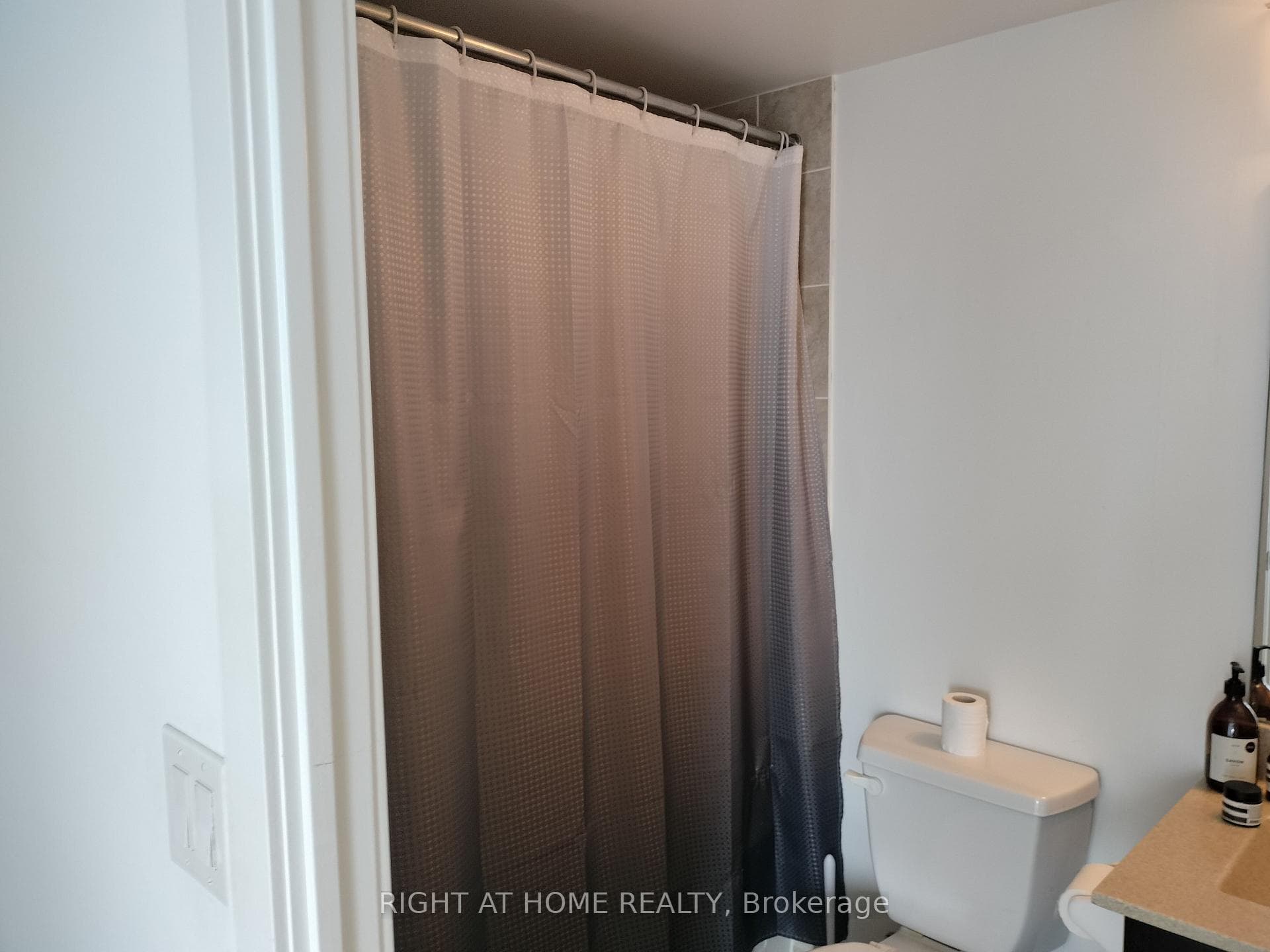 38 JOE SHUSTER Way Unit 907 photo 14