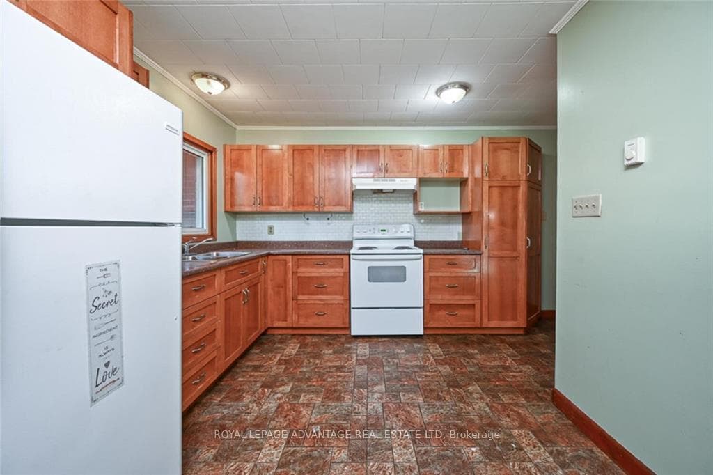75 JASPER Avenue photo 9
