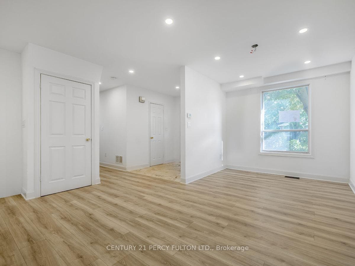149 Armitage Drive photo 7