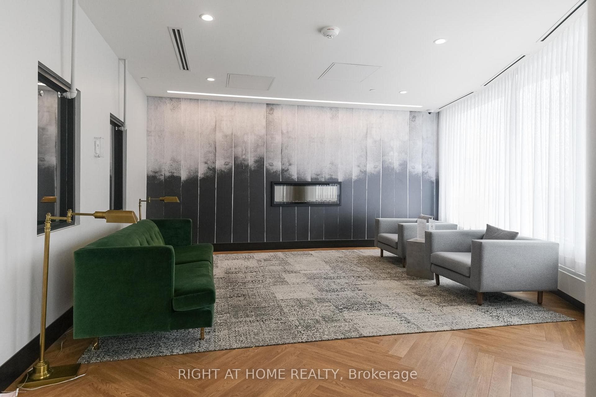 2520 Eglinton Avenue Unit 1602 photo 26