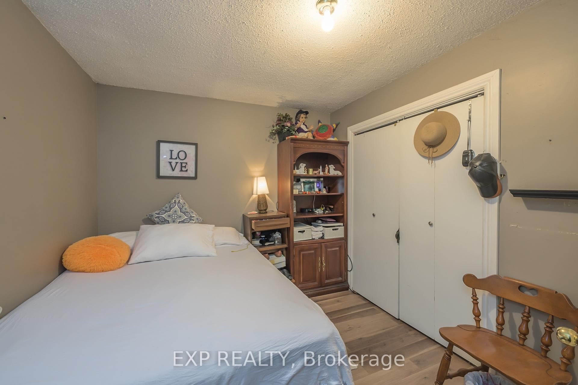 73 Broadway Avenue photo 40