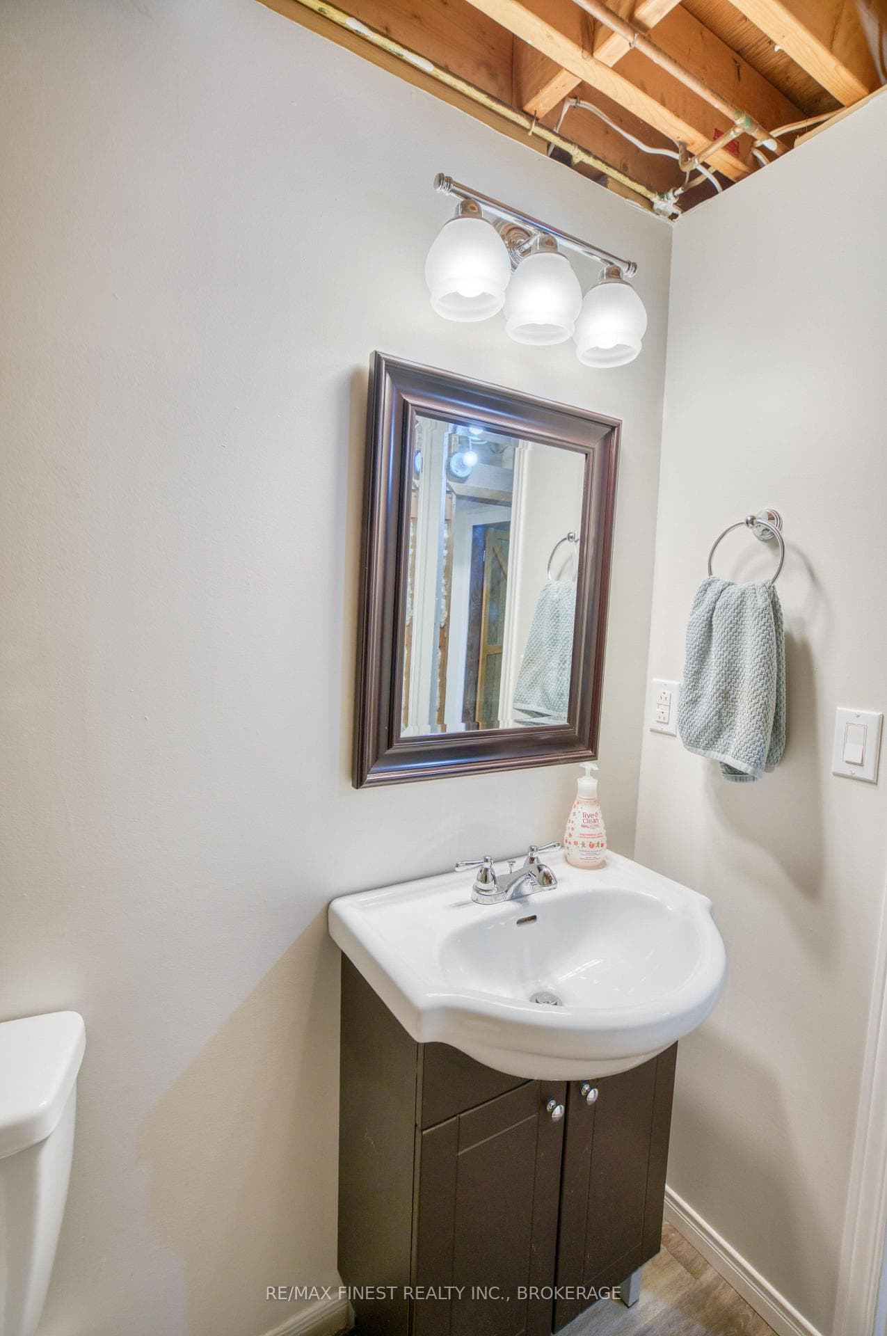 2068 Unity Road photo 40