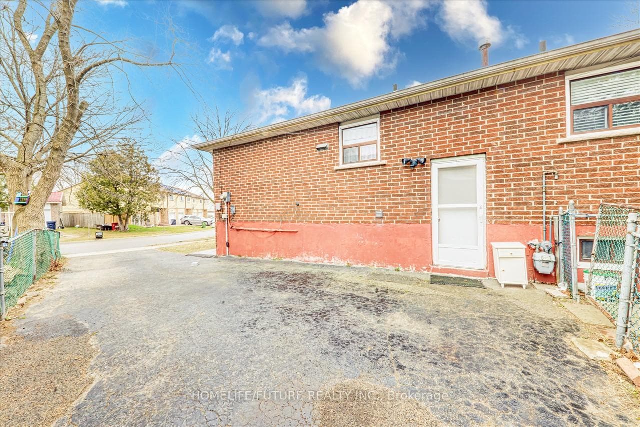3 Burkwood Crescent photo 25