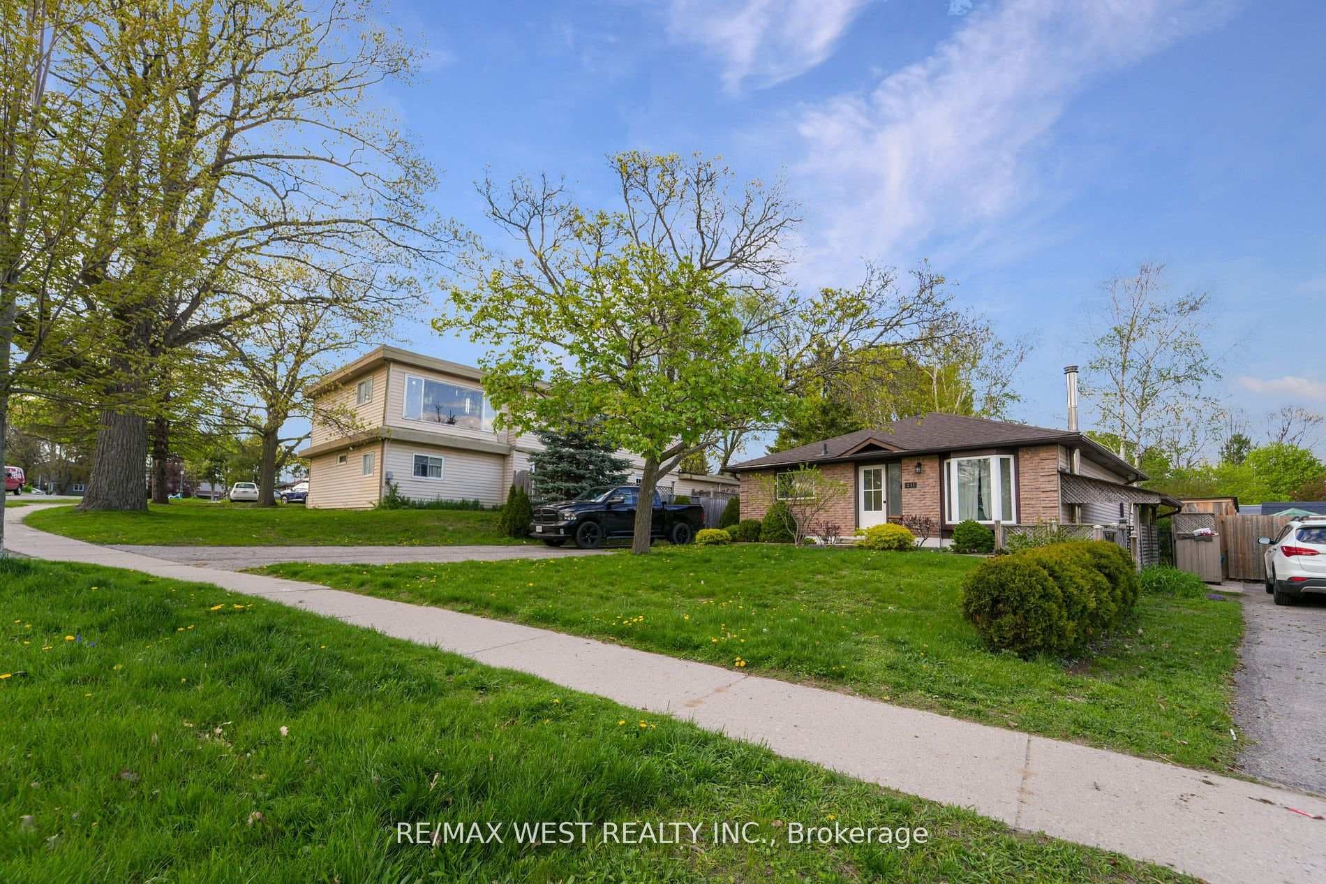 241 Letitia Street photo 38