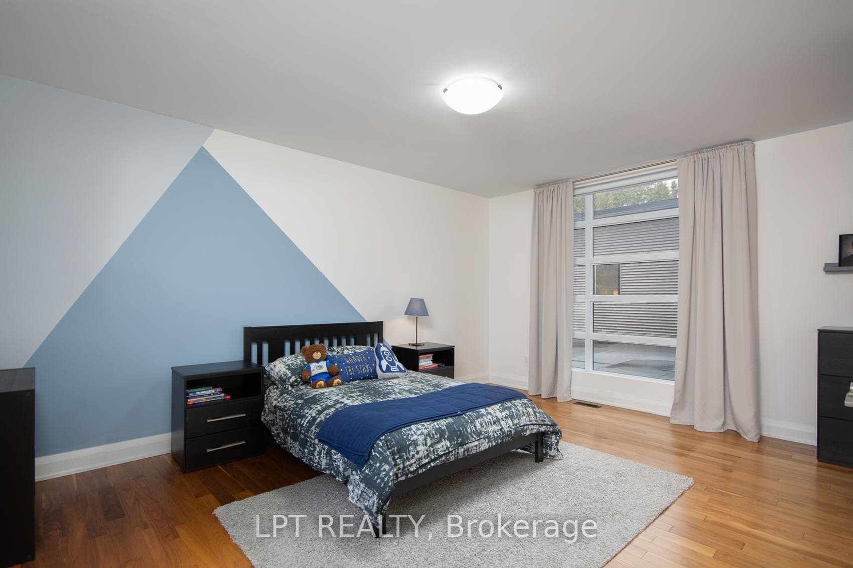 847 Walkley Road photo 37