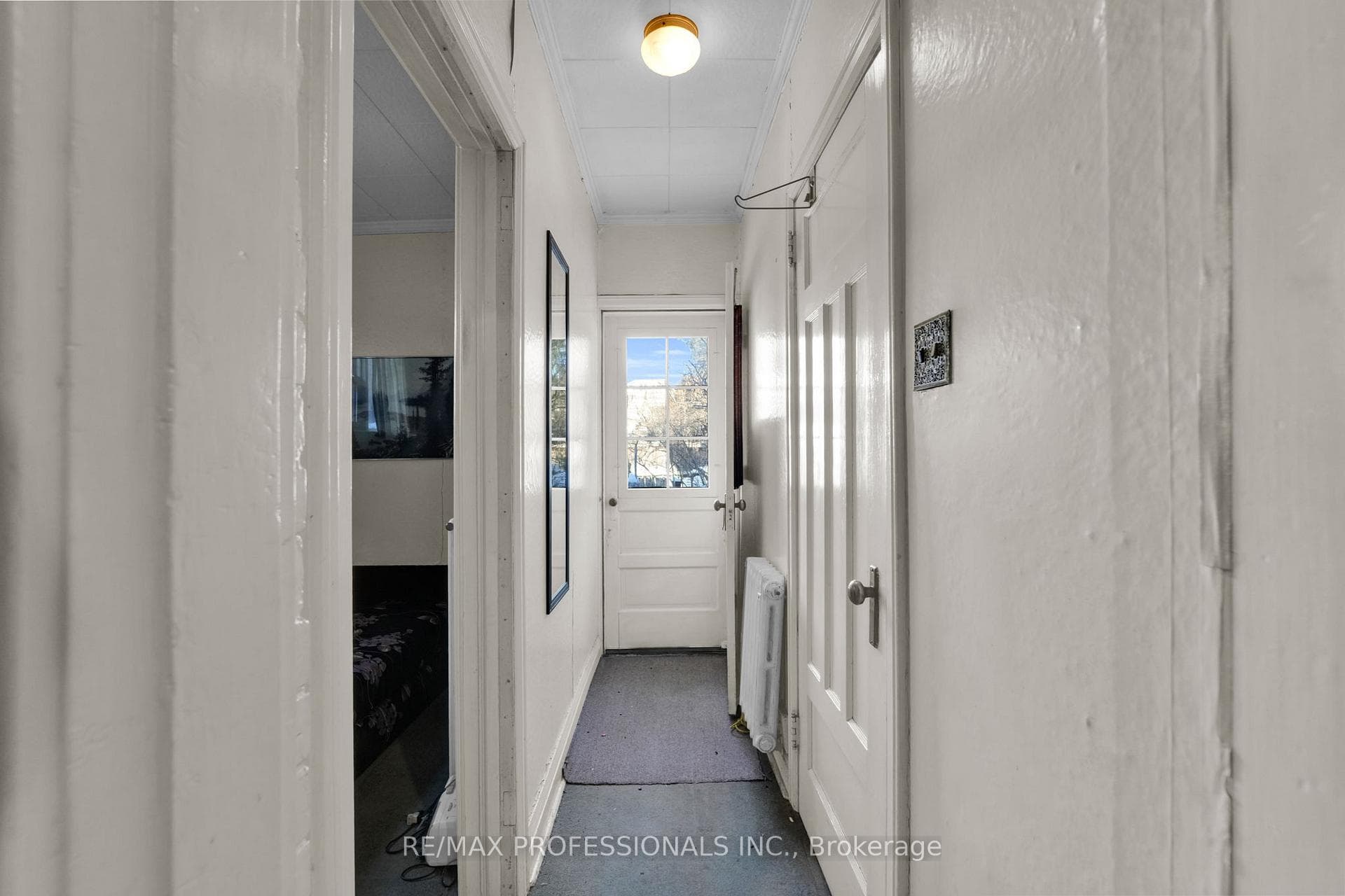 68 Dixon Avenue photo 14