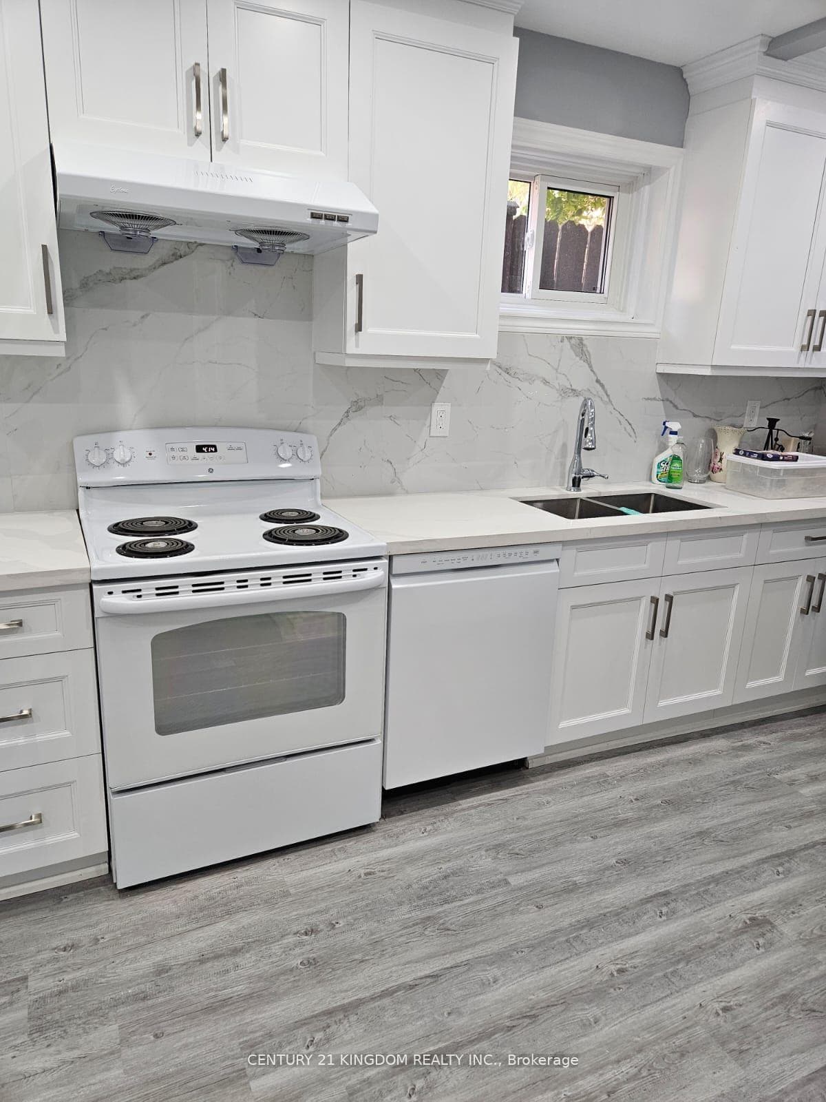 1173 Gloucester Square Unit - Bsmt photo 2