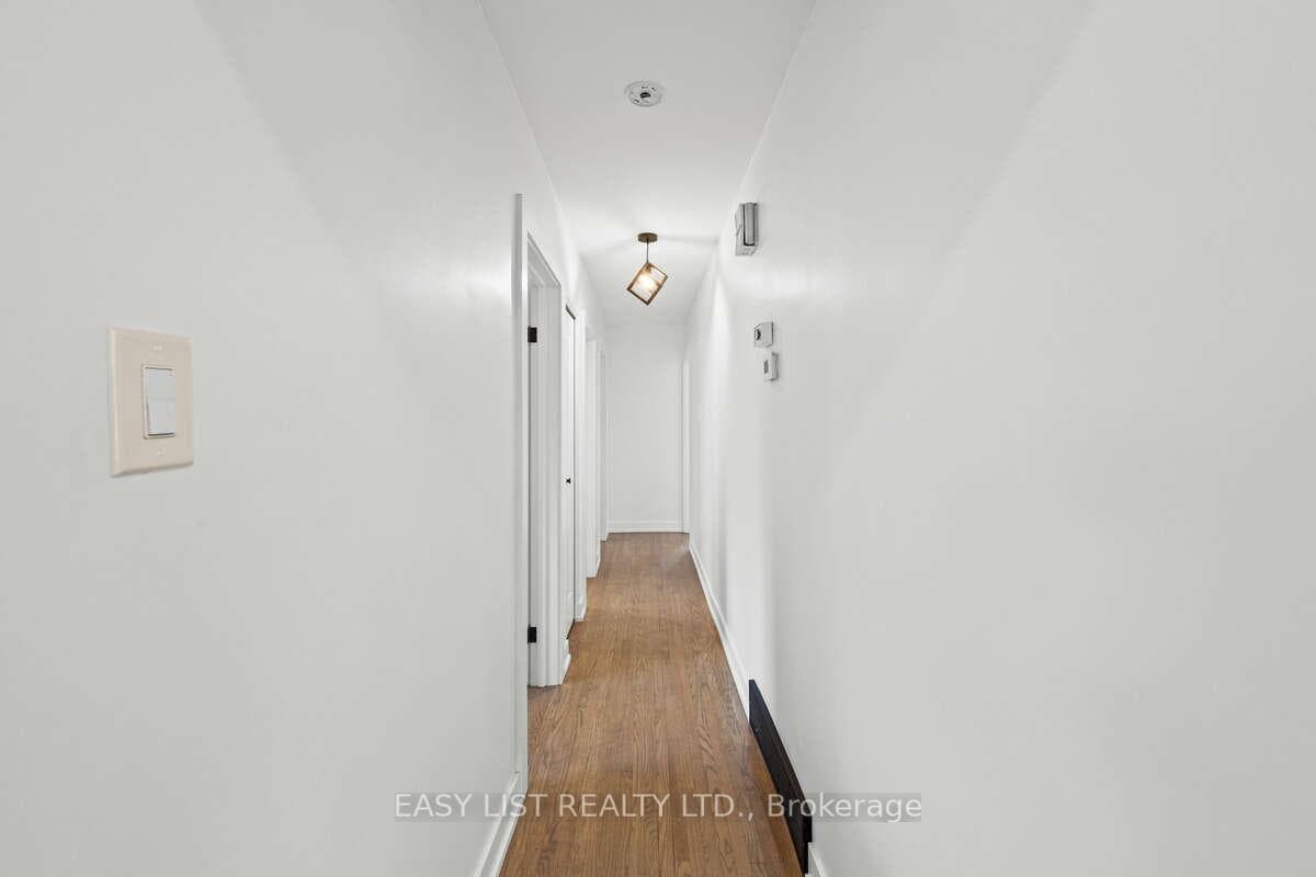 756 Dickens Avenue photo 15