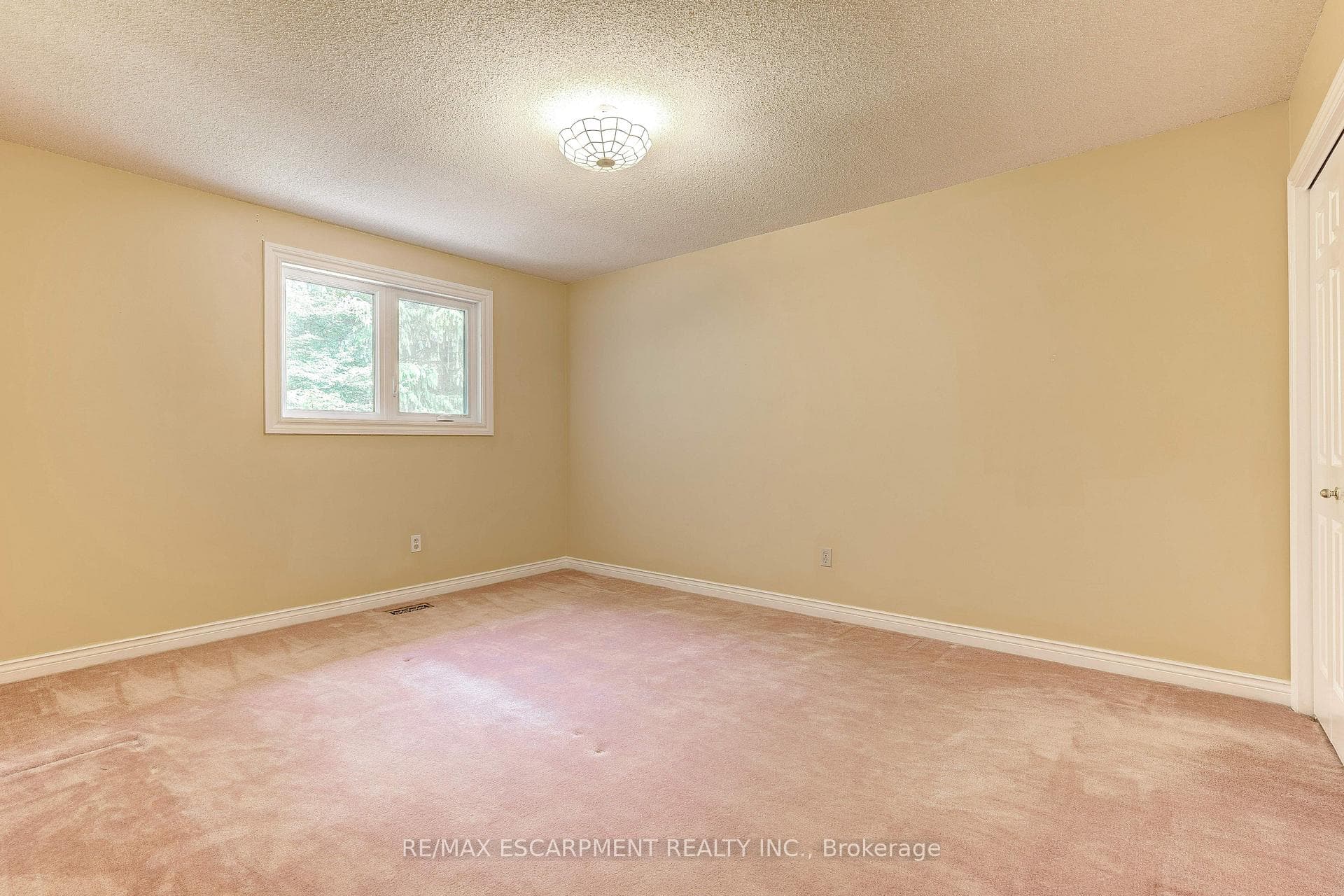 9 Peppertree Crescent photo 27