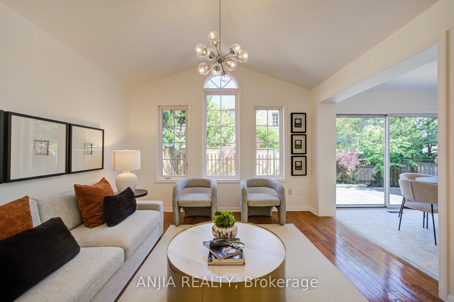 136 Winston Castle Drive photo 19