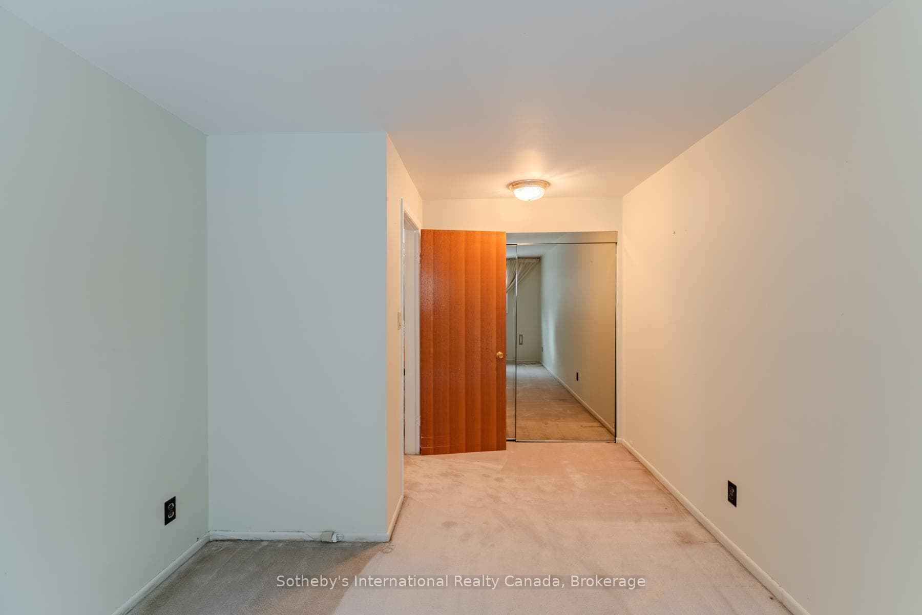 1128 Sylvania Drive photo 22