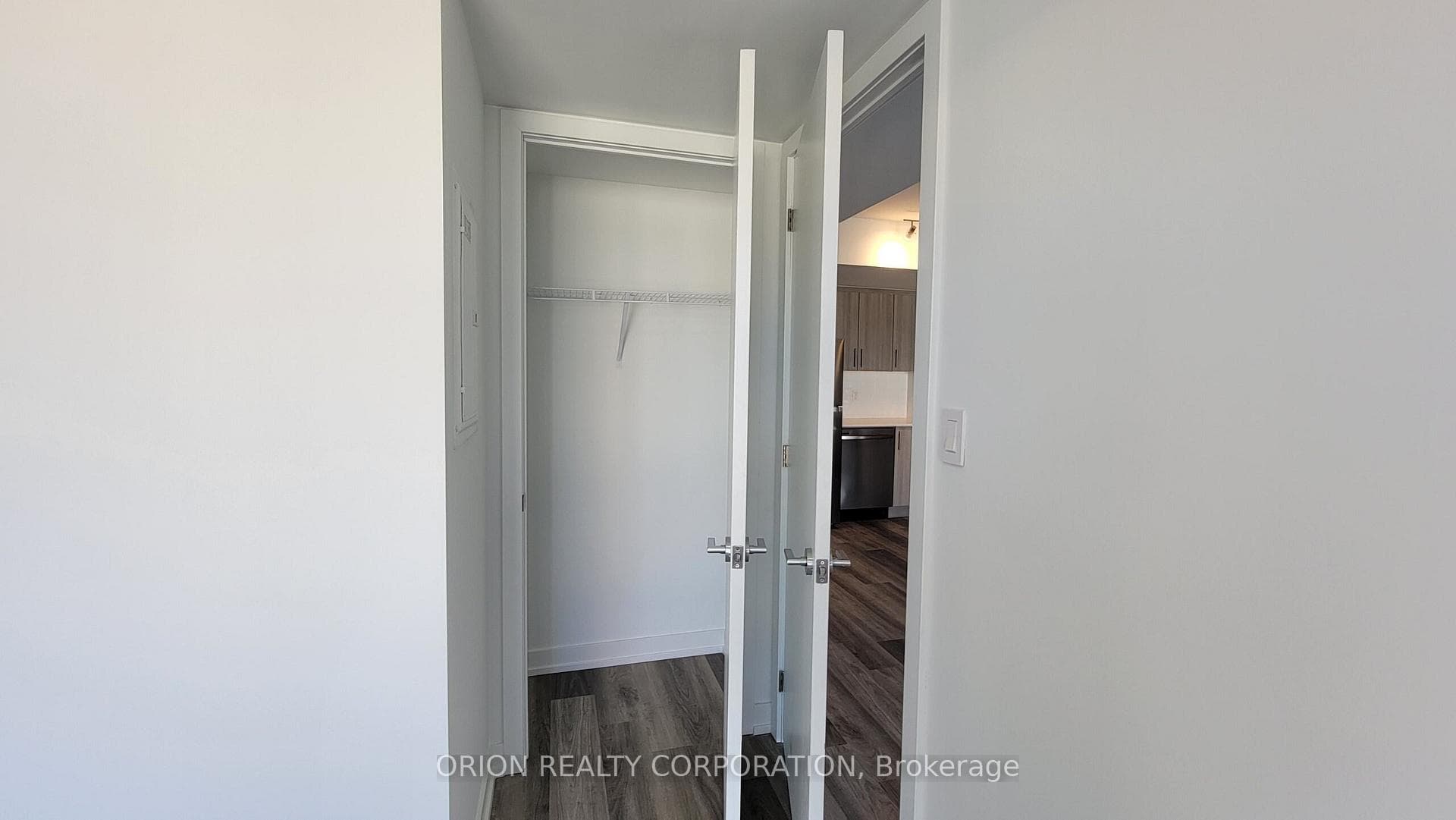 556 Marlee Avenue Unit 326 photo 16