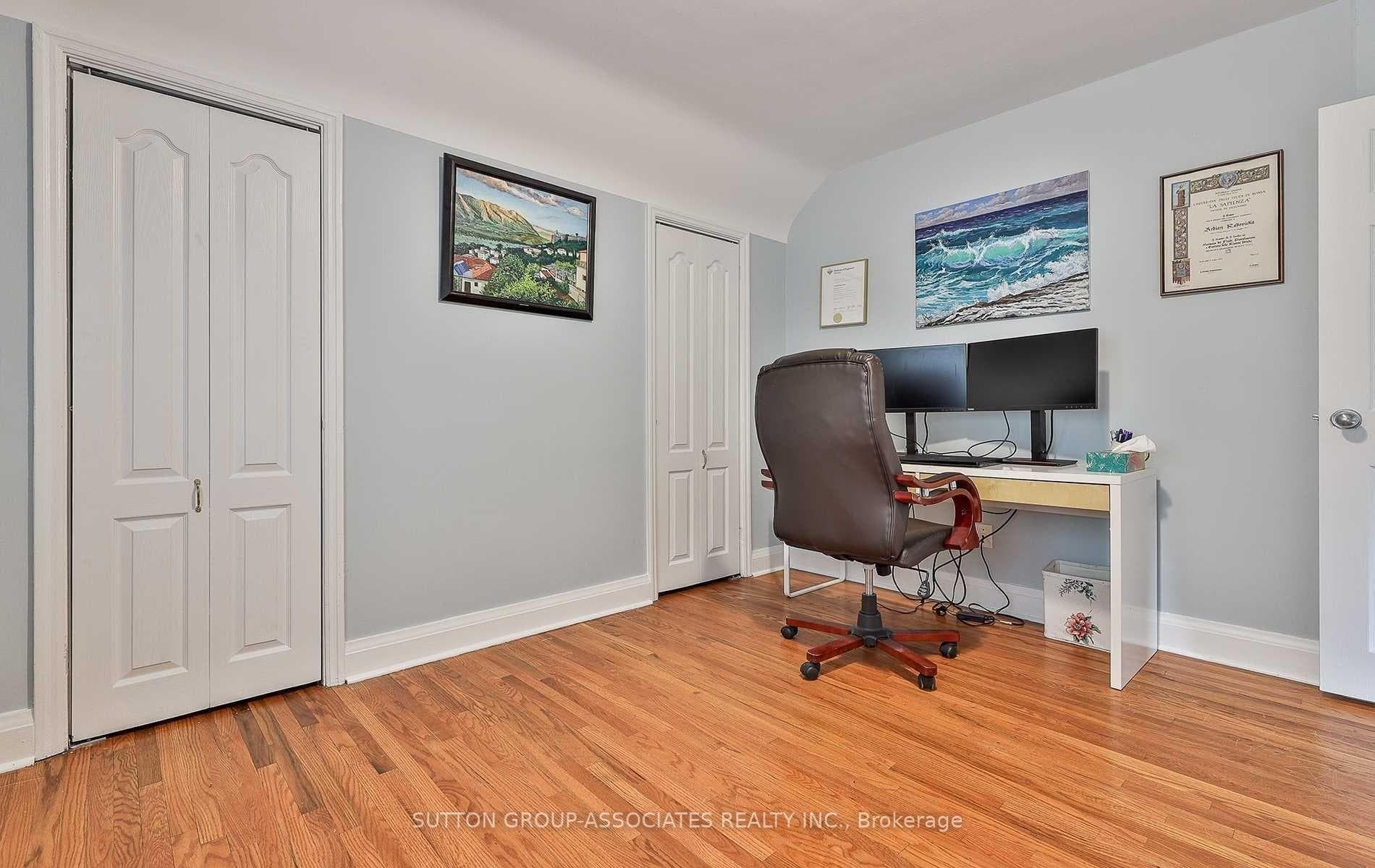 72 Tower Drive photo 10