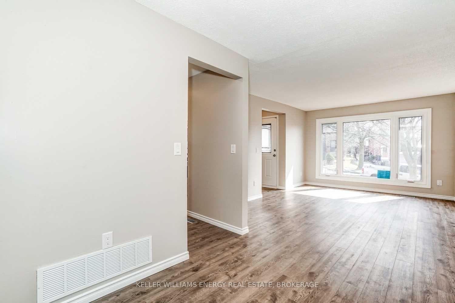 1296 Cherrydown Drive Unit Main photo 8