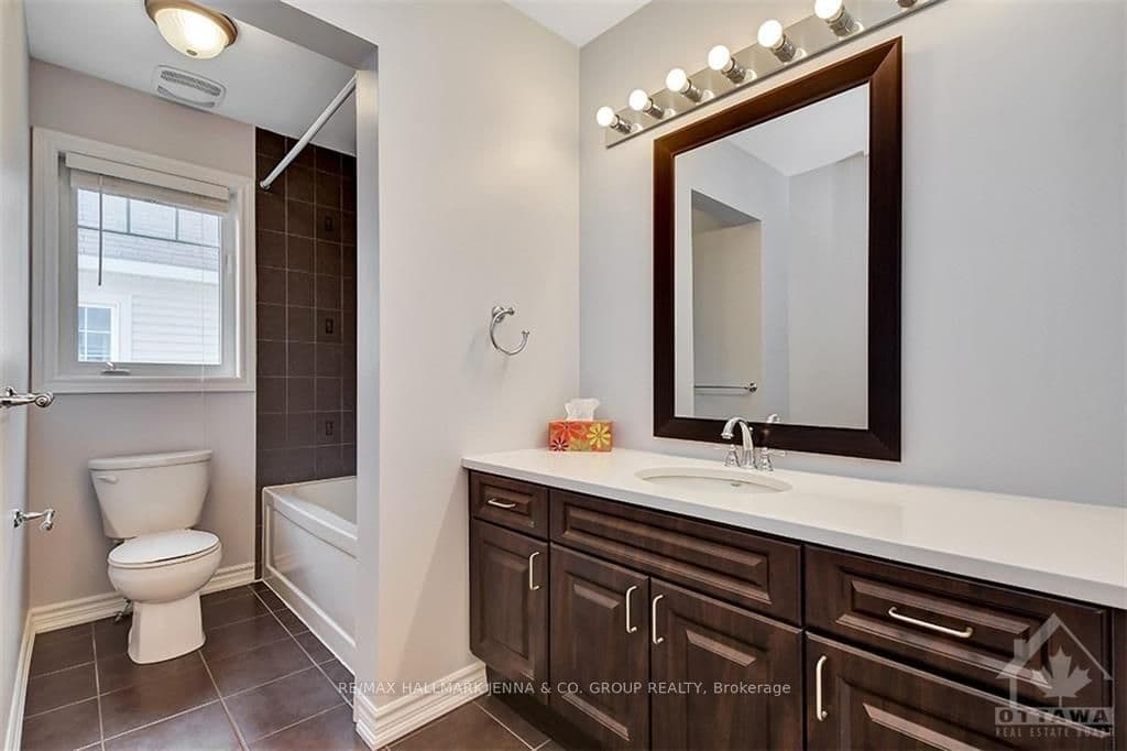 2429 NUTGROVE Avenue photo 28