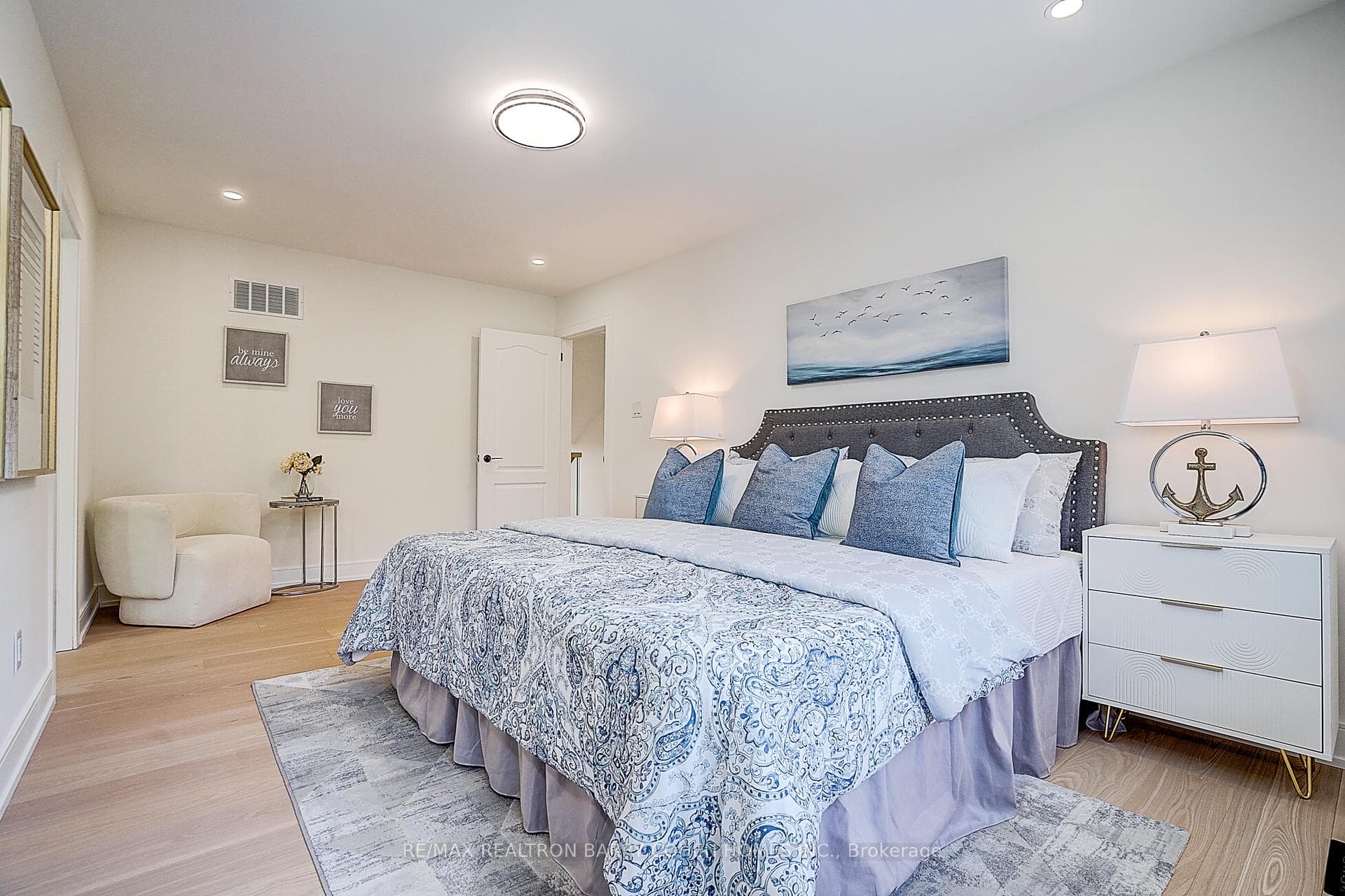 34 Elliotwood Court photo 16