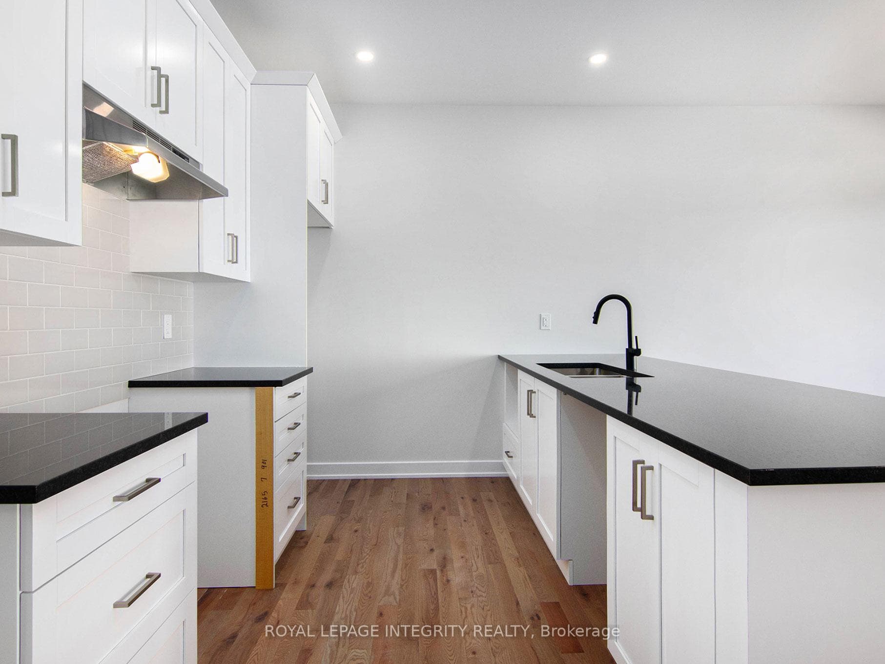 6 Morrall Court photo 8