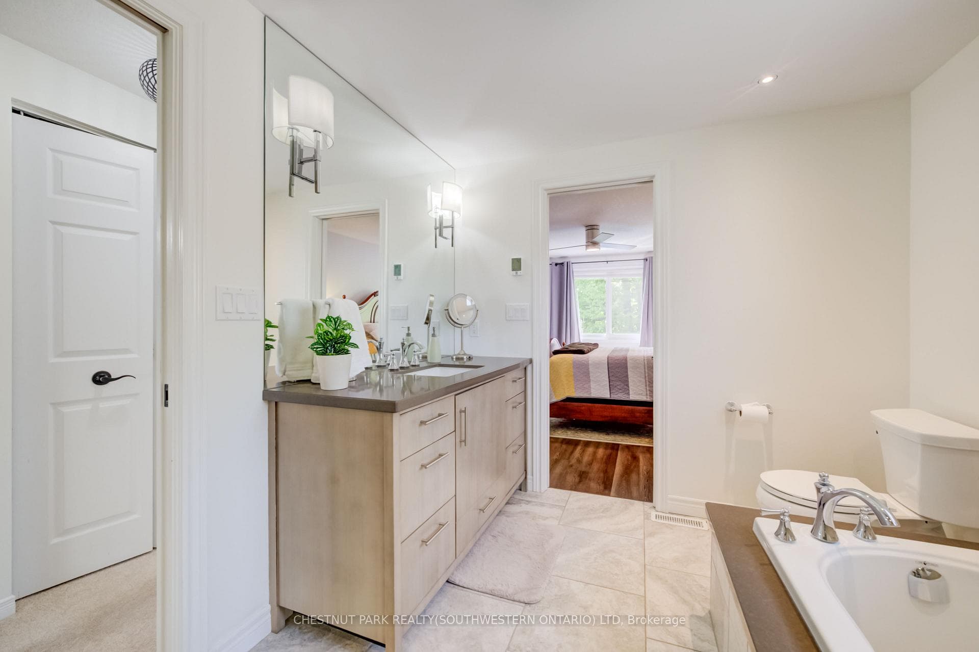 295 Oprington Place photo 30